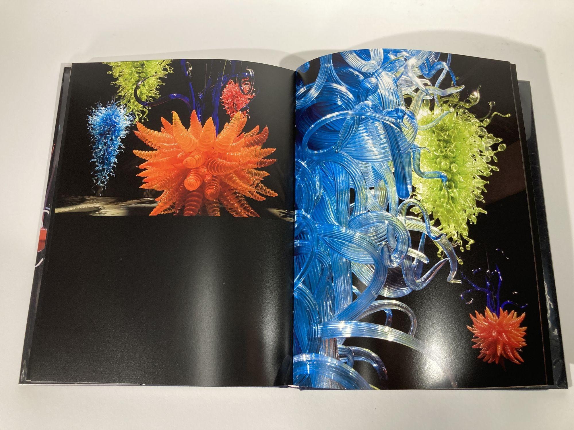 Paper The Art of Dale Chihuly Hardcover Table Book For Sale