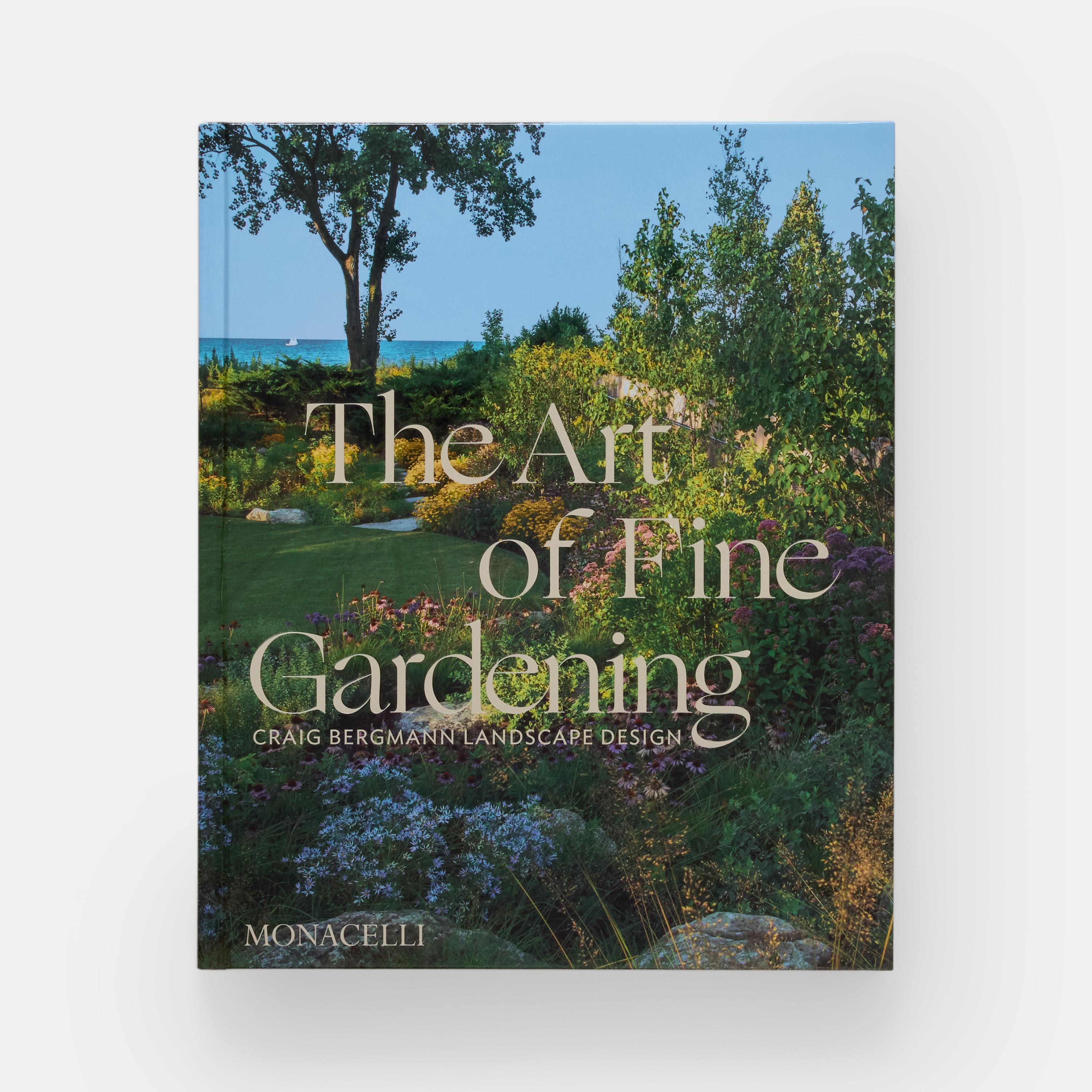 El esperado libro debut sobre Craig Bergmann, preeminente diseñador de jardines tradicionales a lo largo de la costa norte de Chicago.

Durante más de cuatro décadas, Craig Bergmann ha sido reconocido por entrelazar diseño, horticultura y