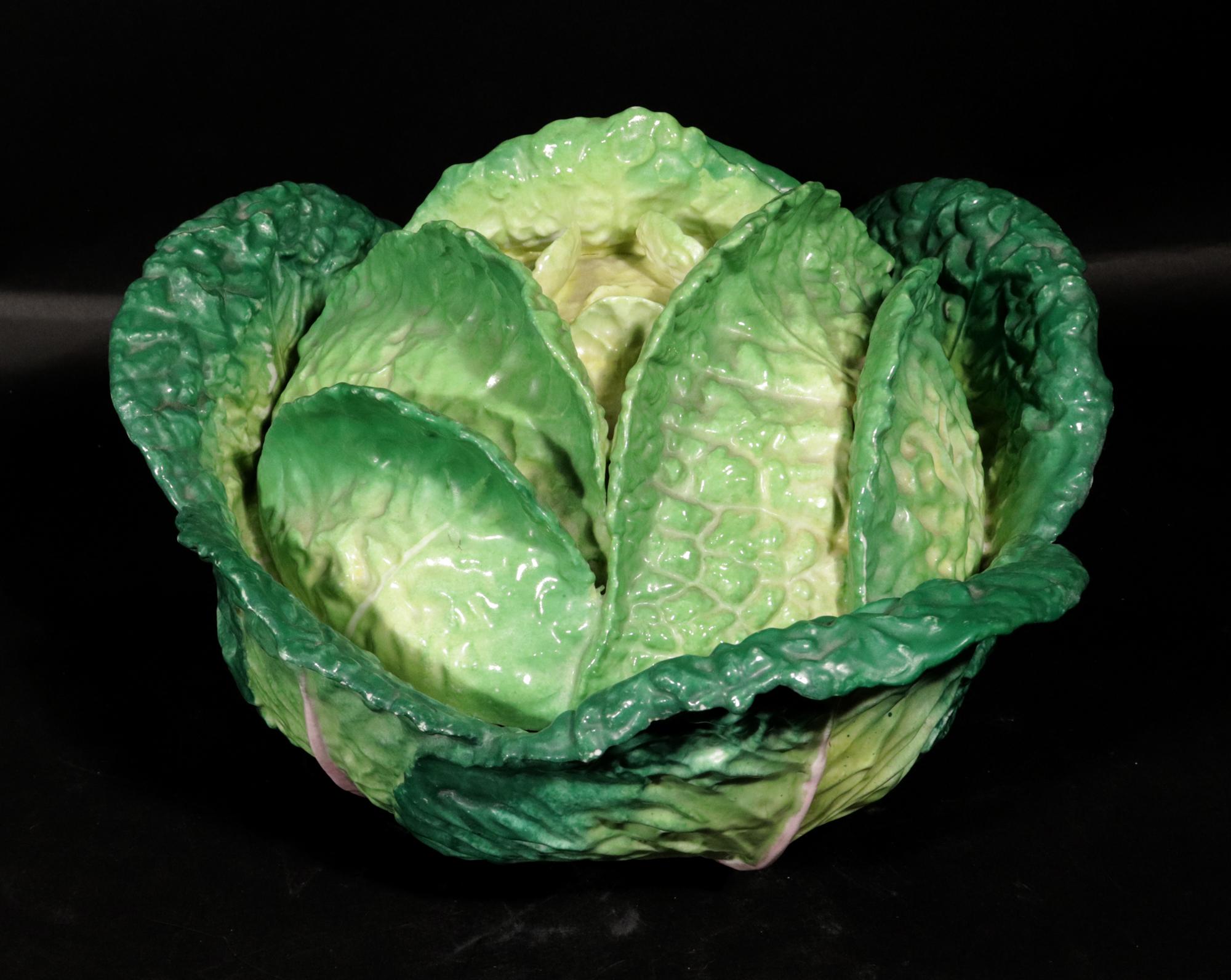 L'art du naturalisme : Soupière à choux et support en porcelaine de Jacob Petit en vente 11