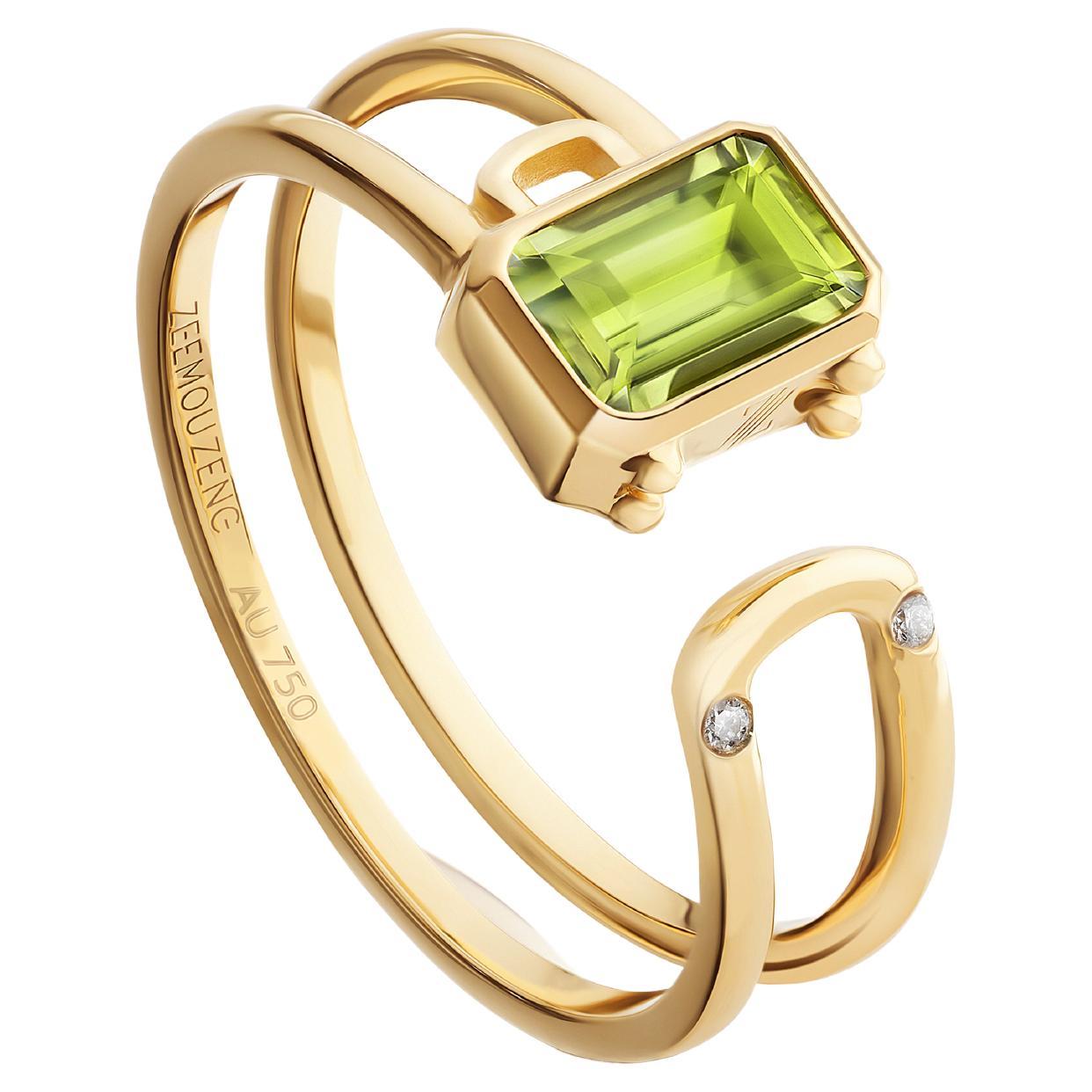 Art of Travel "Gem in Travel Case" Ring 18k Yellow Gold Green Peridot Diamond For Sale
