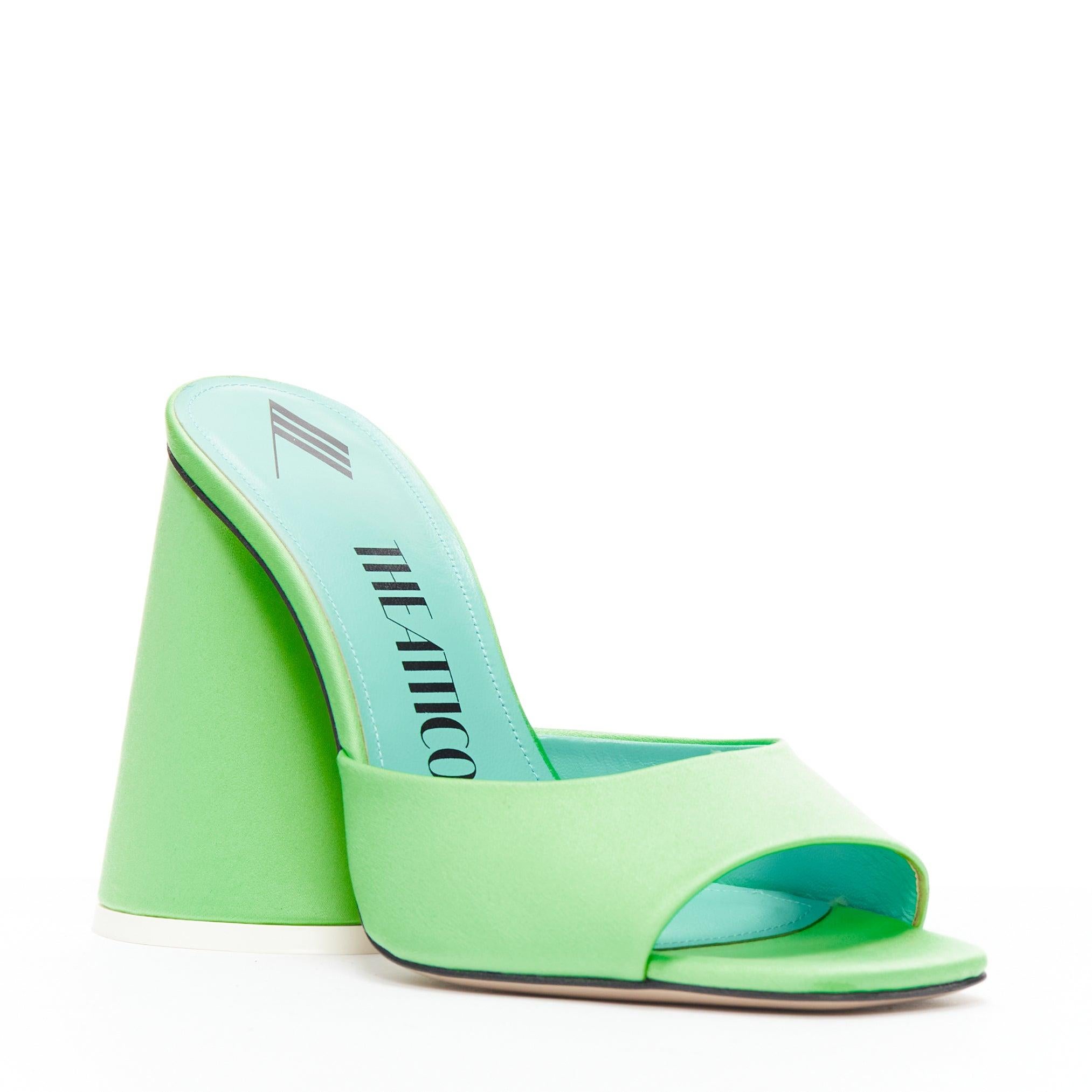 THE ATTICO Luz mint green satin sculptural cone heel open toe mule EU36.5
Reference: JACG/A00150
Brand: The Attico
Model: Luz
Material: Satin
Color: Green
Pattern: Solid
Closure: Slip On
Extra Details: Exaggerated cone shaped heel. Square open