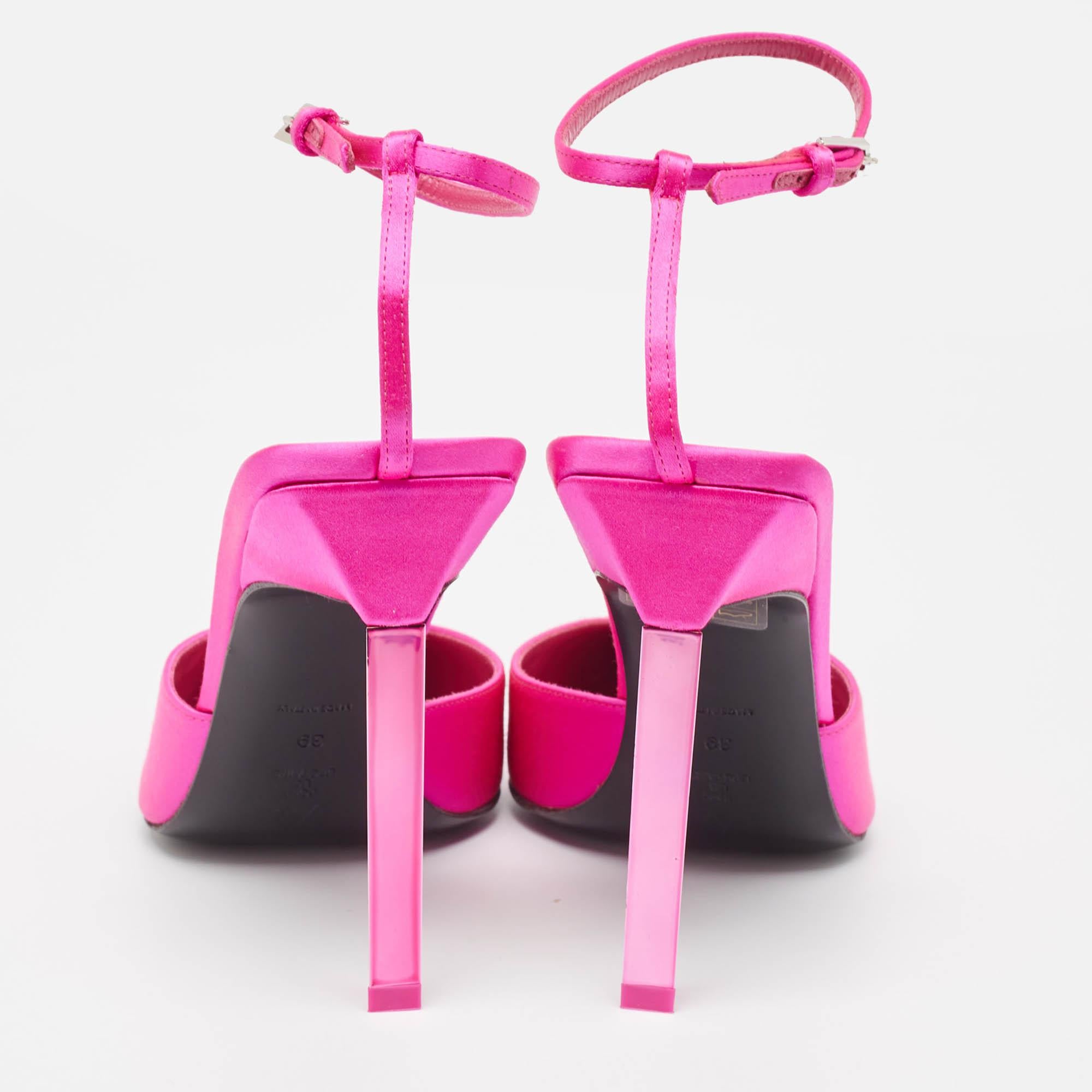 The Attico Sandales à lanières en satin rose perine taille 39 Excellent état - En vente à Dubai, Al Qouz 2