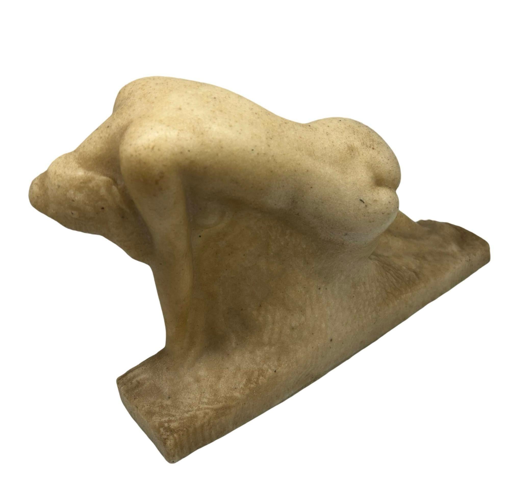Metà XX secolo Statua femminile composita in pietra 