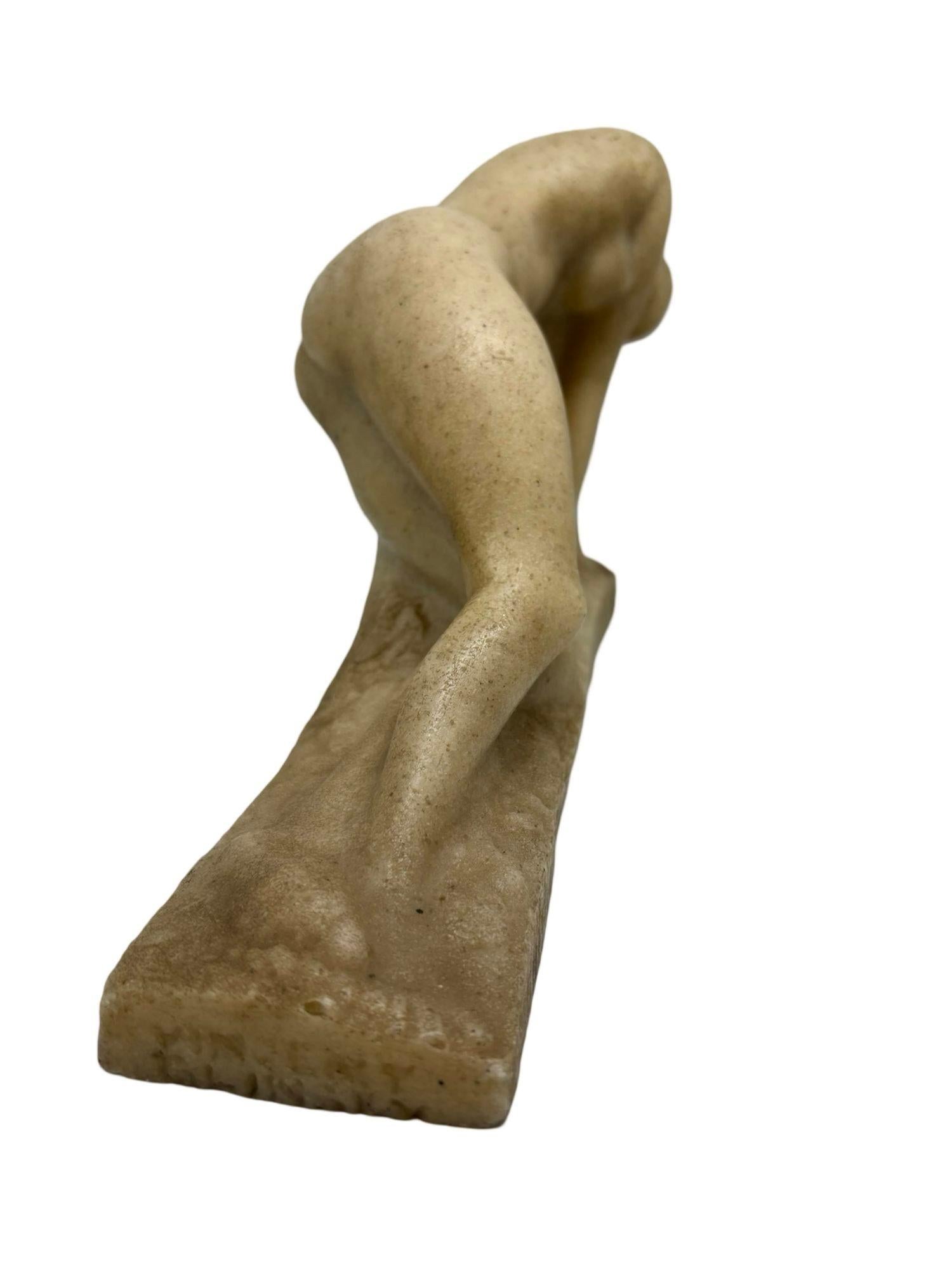 Statua femminile composita in pietra 
