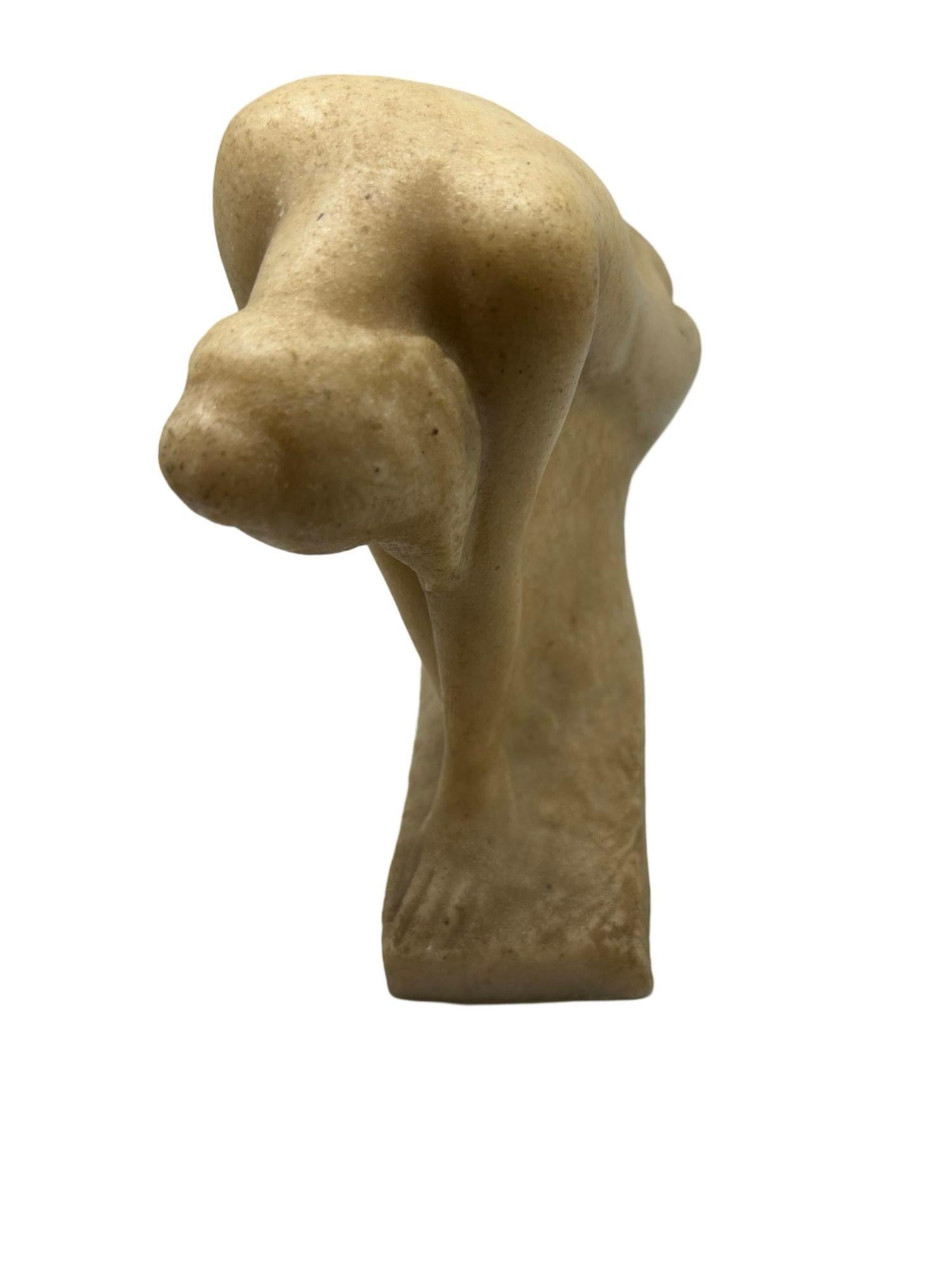 Statua femminile composita in pietra 