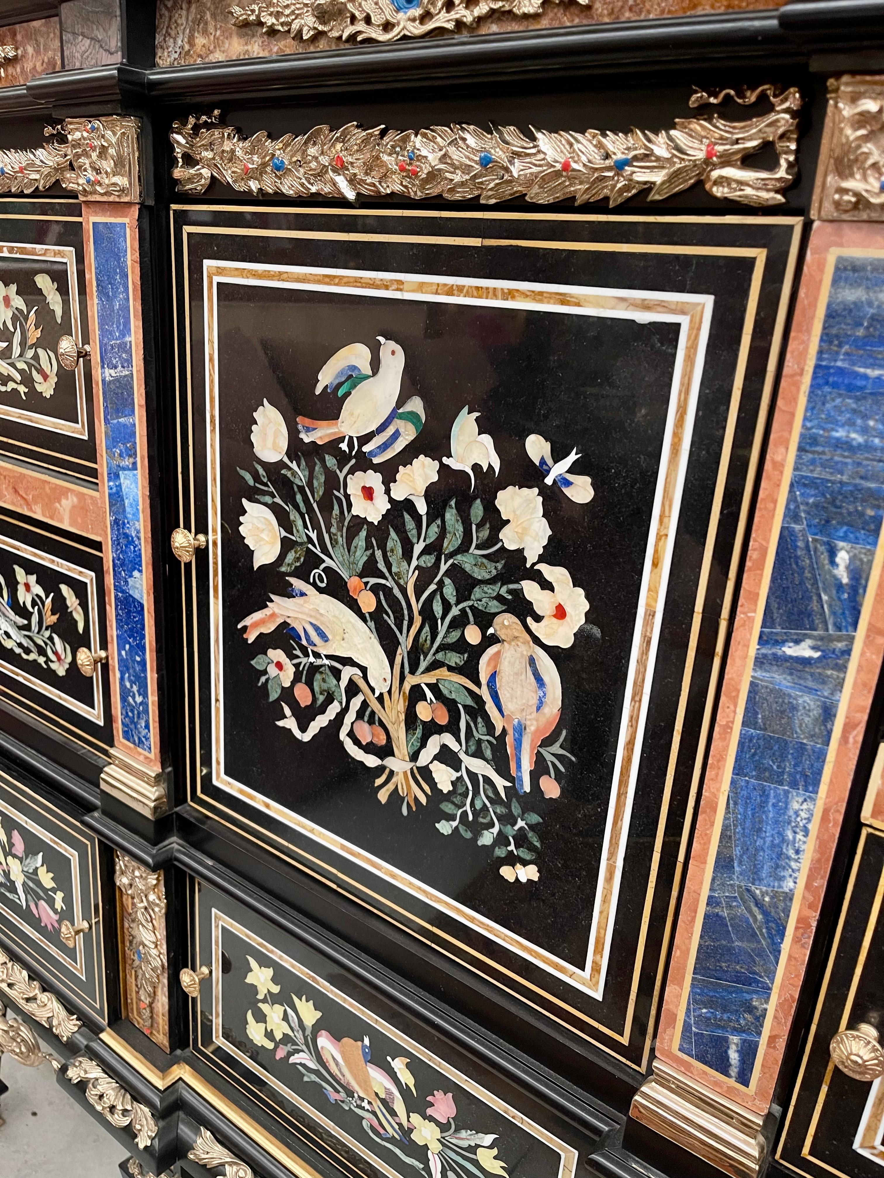 The Badminton Cabinet - Reproduction of the original 1950 Italy In Good Condition For Sale In Cantù, IT