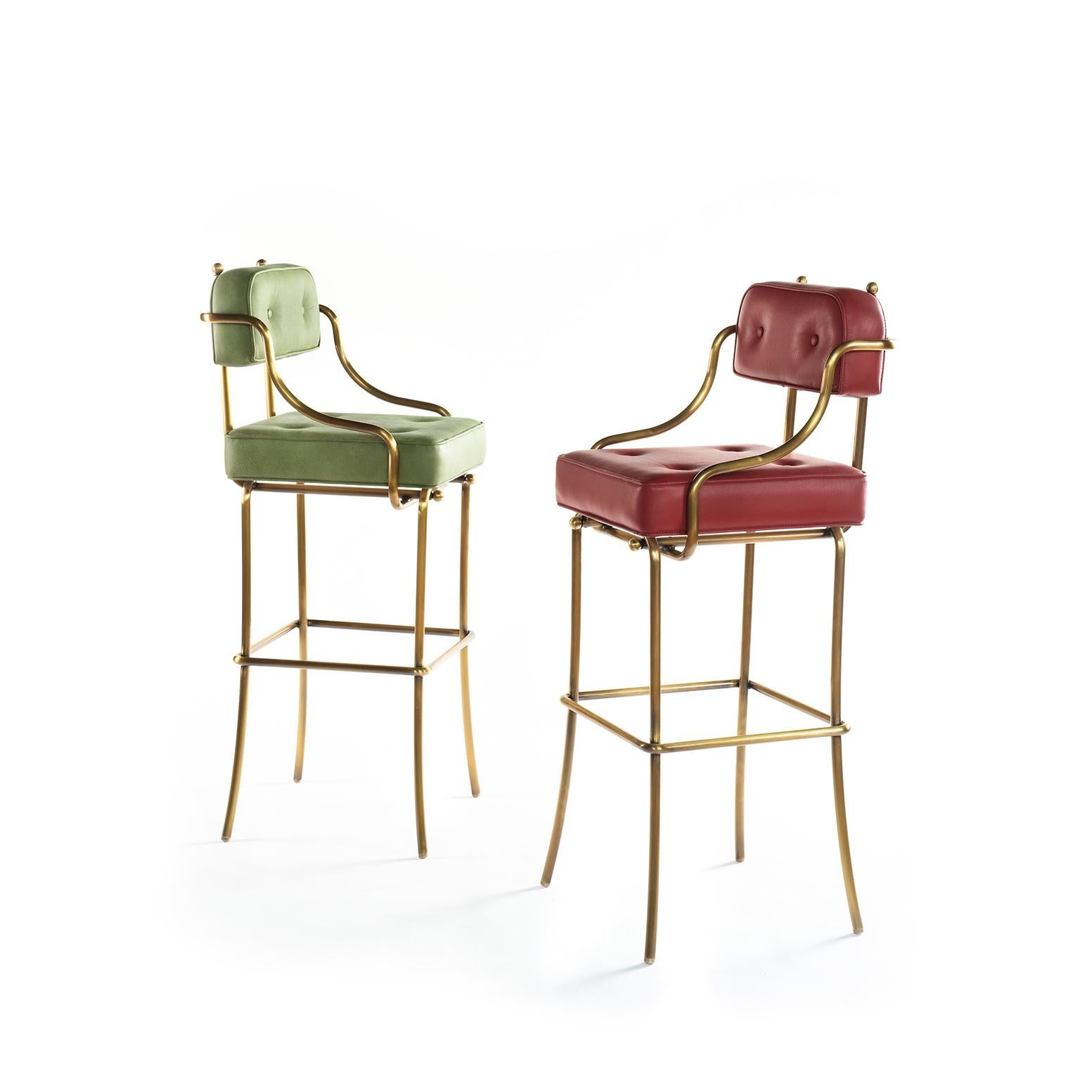 italien tabouret de bar en cuir capitonné et cadre bronzé du 21e siècle:: la chaise de bar en vente