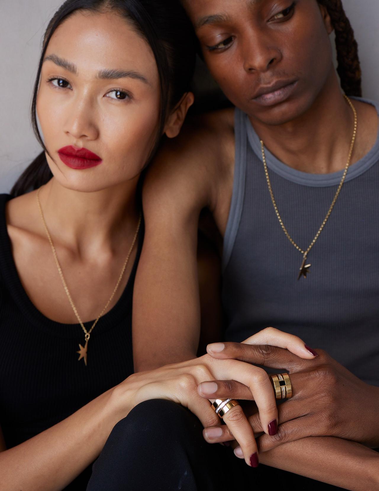 Im Angebot: Zigarrenring aus Barbette mit 2,5 Karat Diamant und schwarzer Emaille () 3