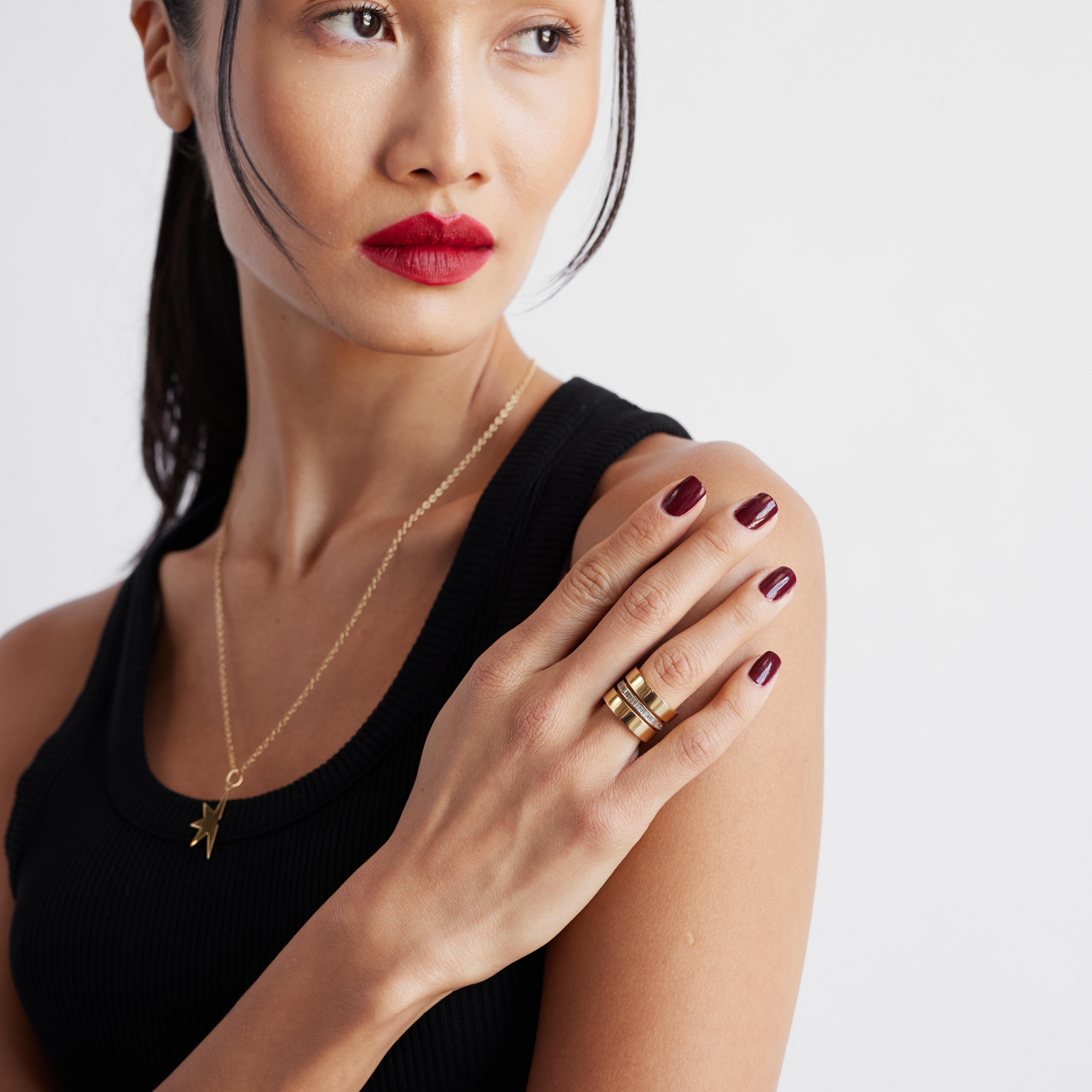 Im Angebot: Zigarrenring aus Barbette mit 2,5 Karat Diamant und schwarzer Emaille () 4