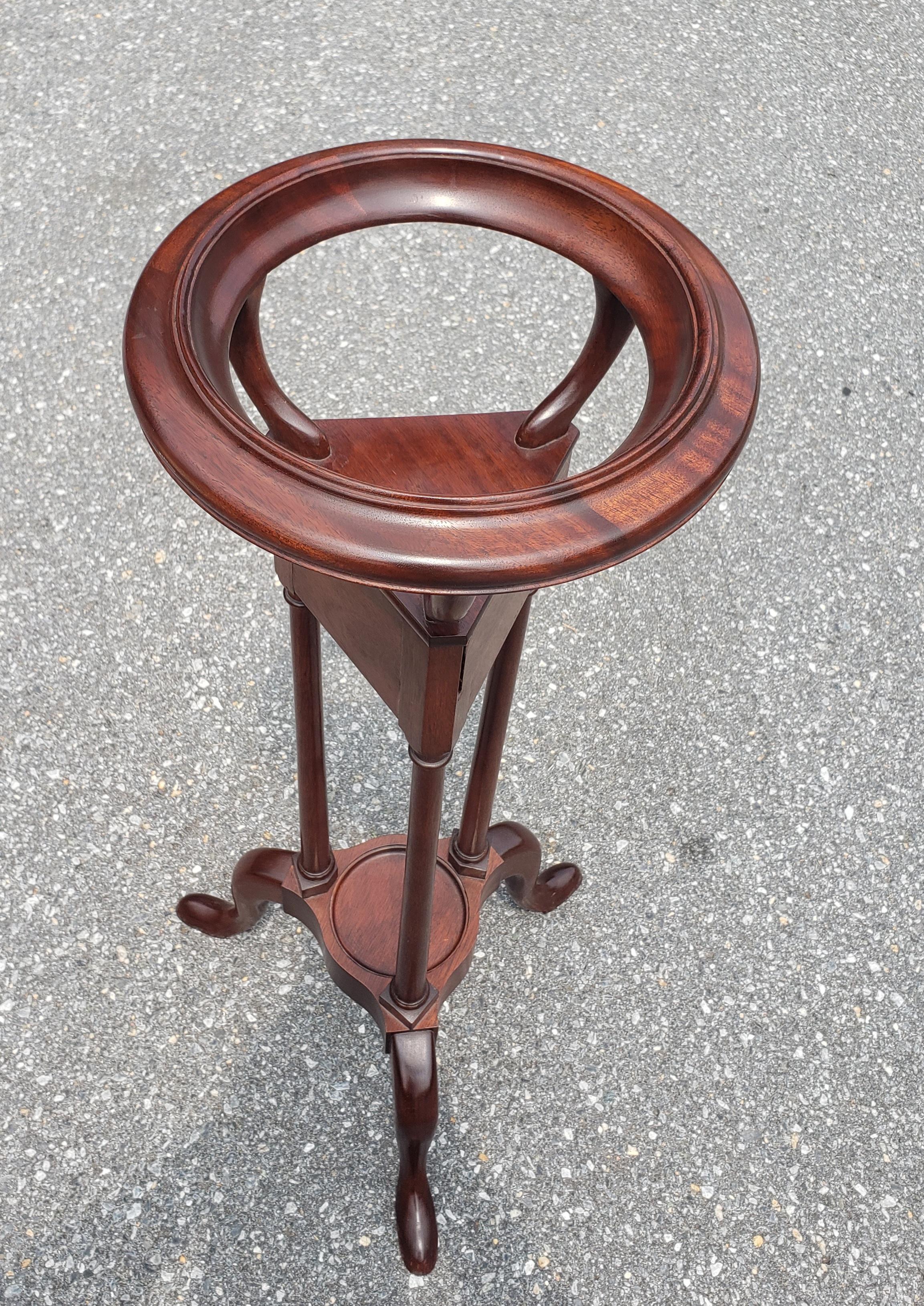 Hand-Crafted The Barley Collection Hancrafted Mahogany Wash Stand Shaving / Plant Ptand For Sale