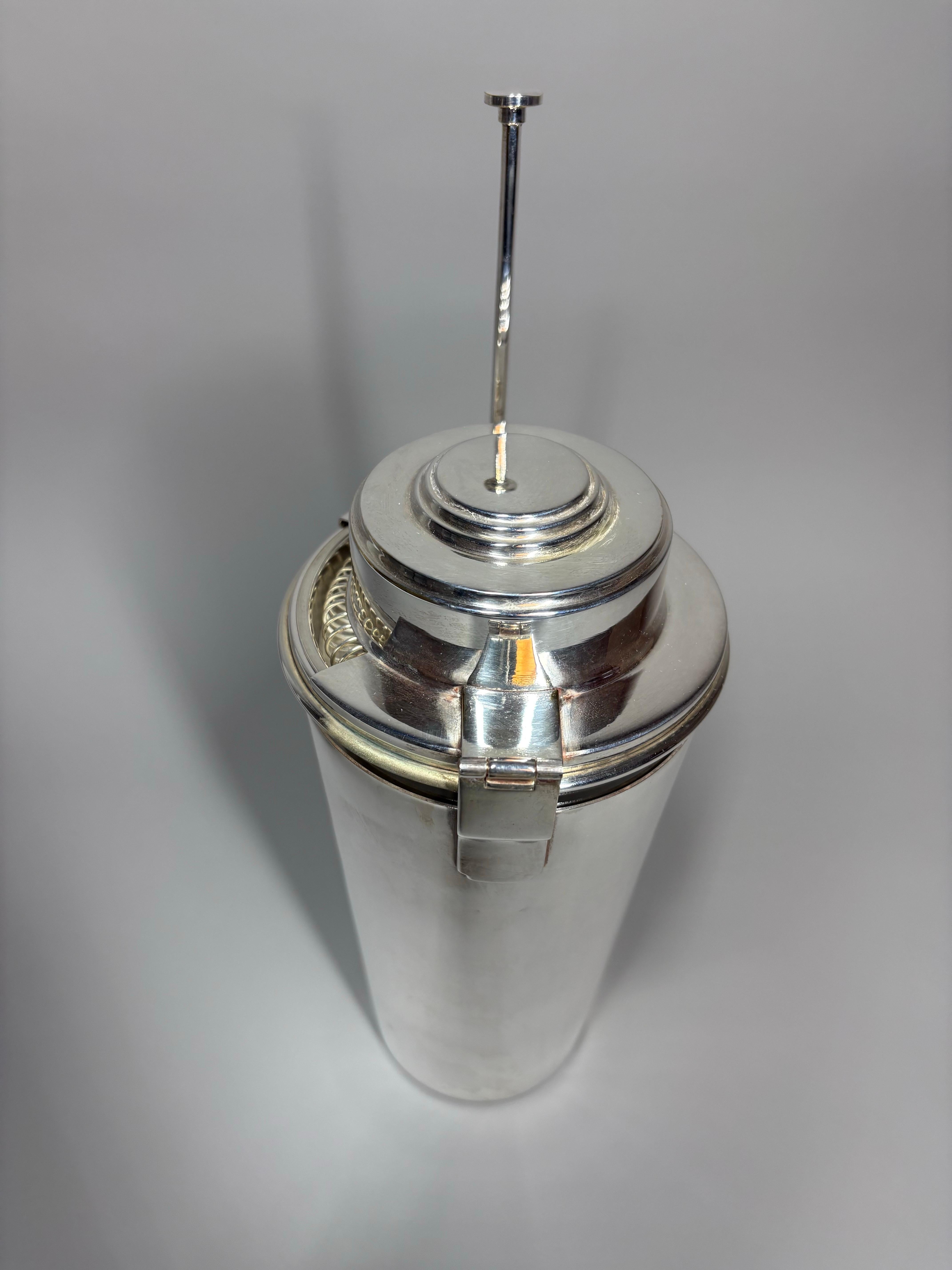 'The Barman' Art Deco Rezept Cocktail Shaker von Ghiso um 1930 im Zustand „Gut“ im Angebot in Sleepy Hollow, NY