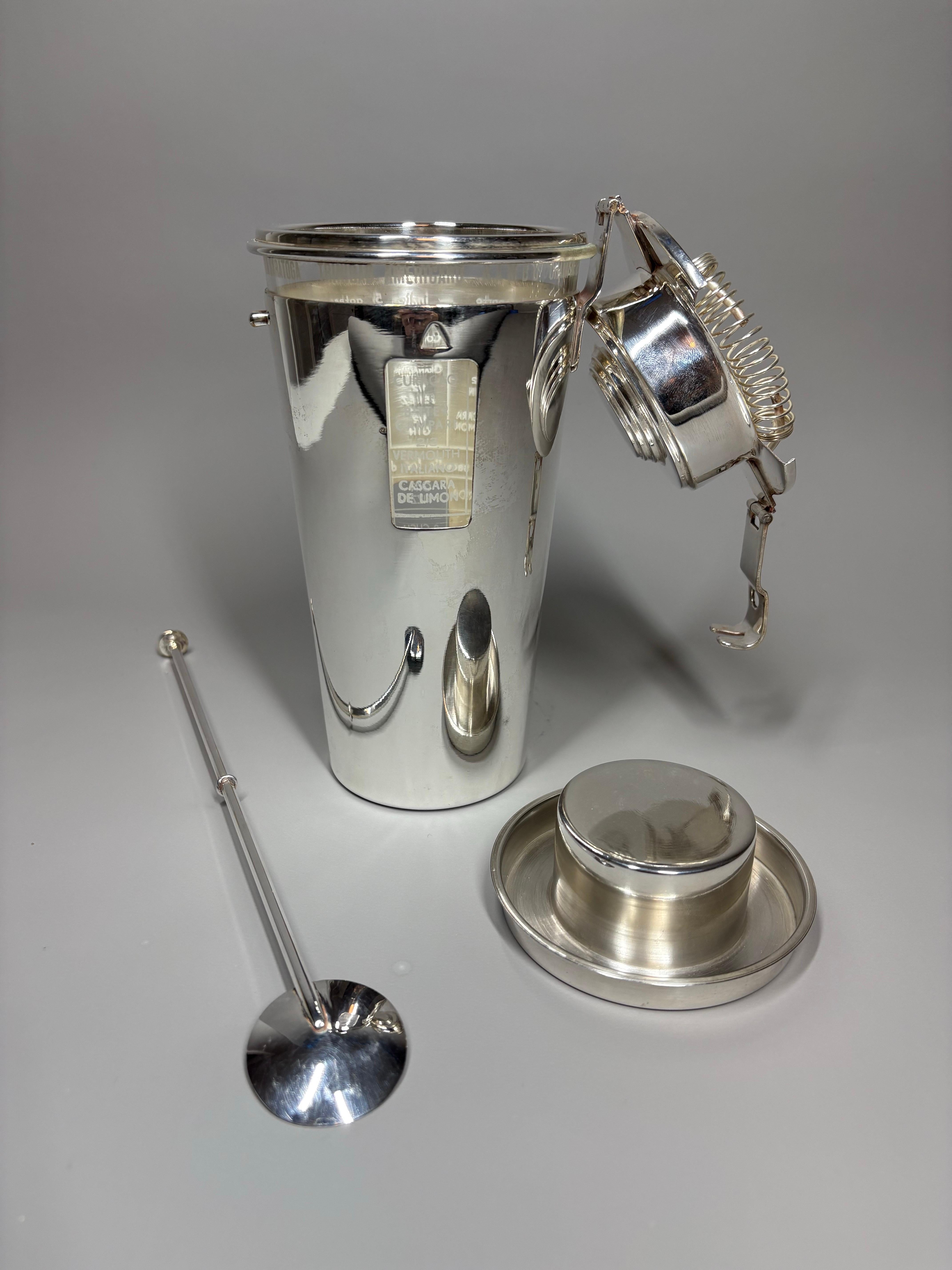 'The Barman' Art Deco Rezept Cocktail Shaker von Ghiso um 1930 (Versilberung) im Angebot