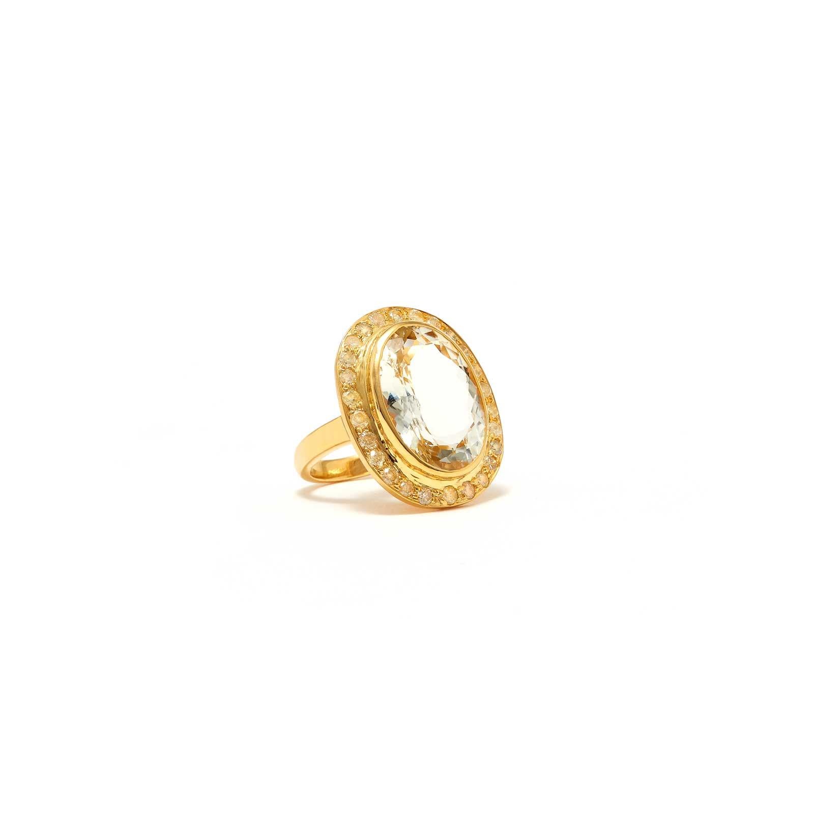 Yellow Aquamarine & Diamond 18 Karat Gold  Ring In New Condition In Los Angeles, CA