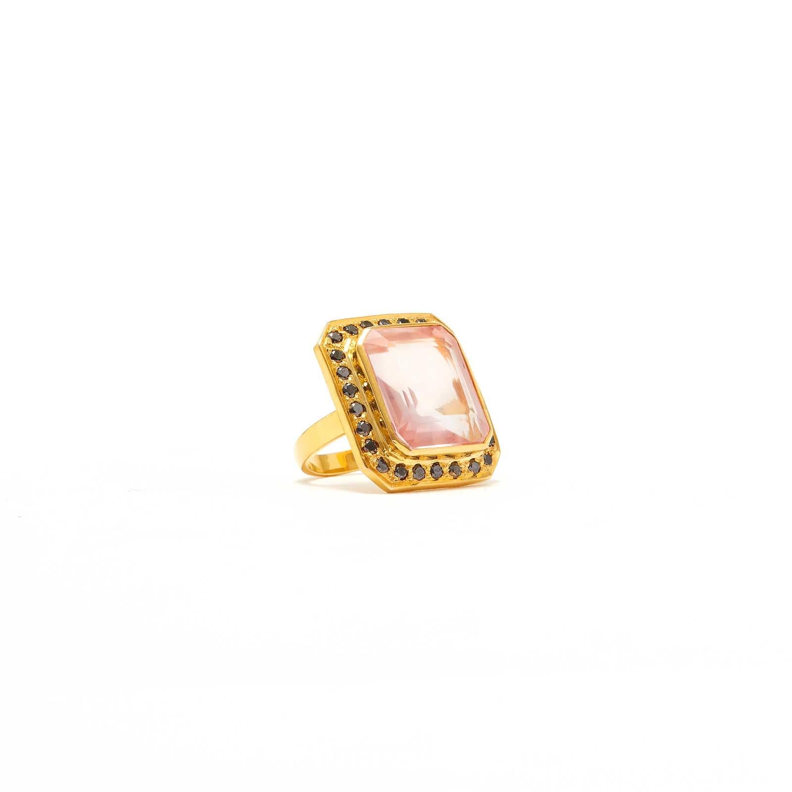 Ring aus 18 Karat Gold mit schwarzem Rosenquarz und schwarzem Diamant (Smaragdschliff) im Angebot