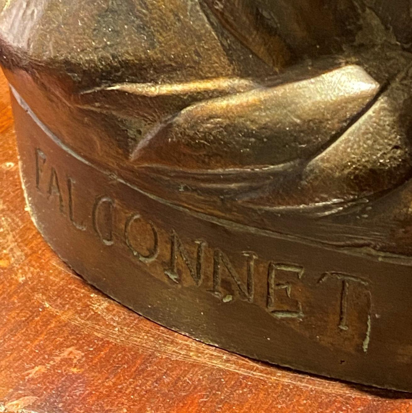 Français Sculpture en bronze « Le baigneur » d'après Etienne Falconnet en vente