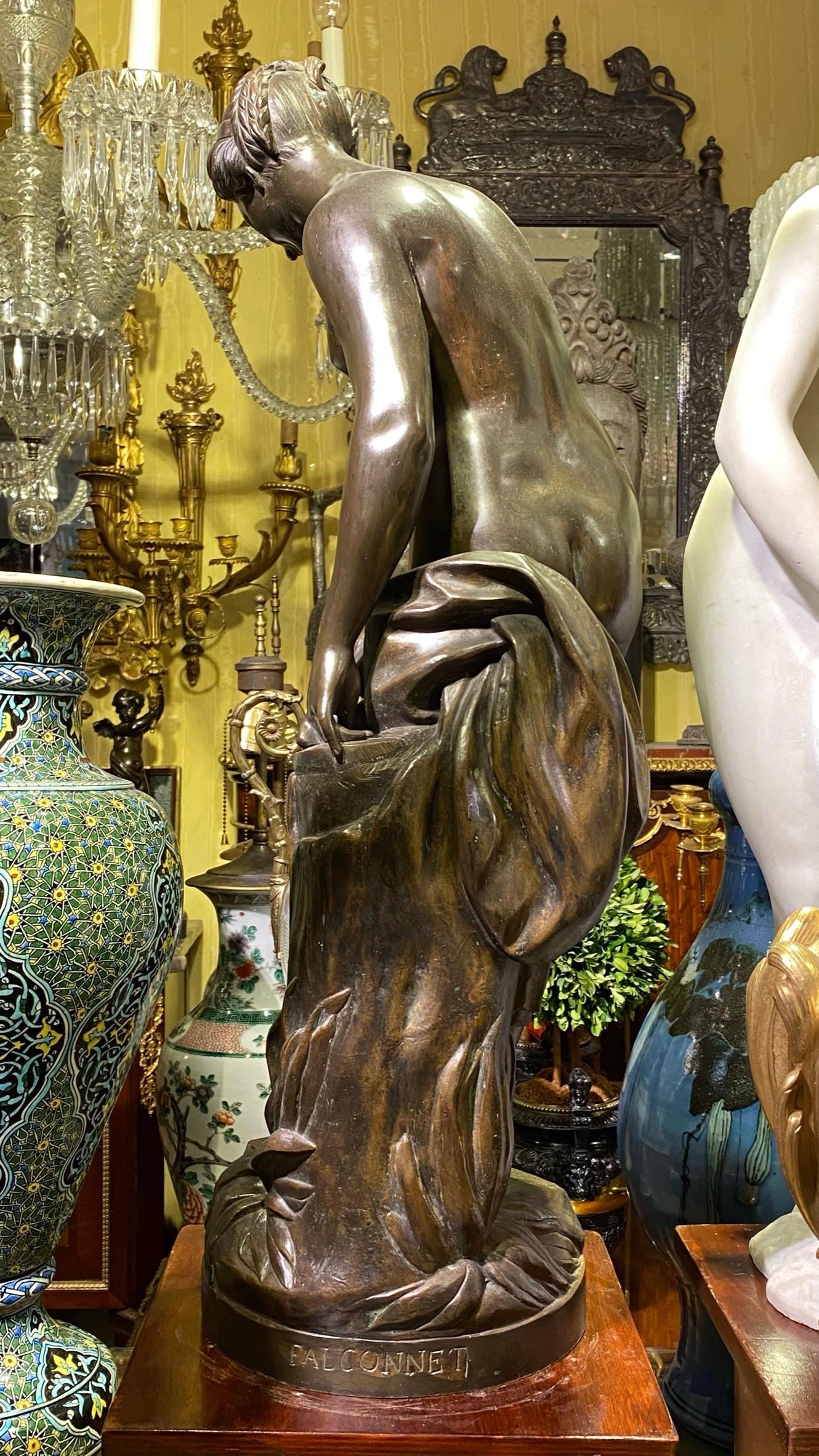 XIXe siècle Sculpture en bronze « Le baigneur » d'après Etienne Falconnet en vente