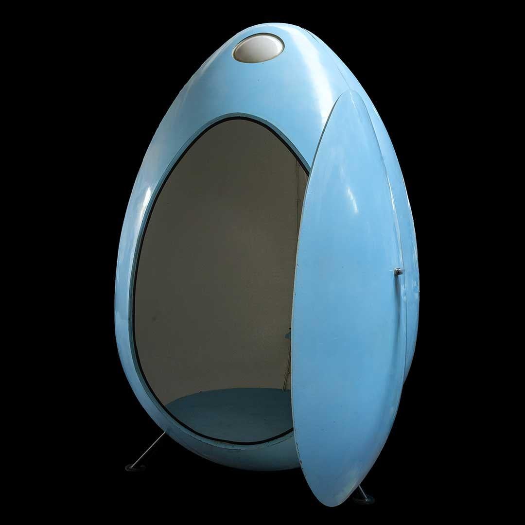 This very rare French ovoid creation is a perfect example of the utopian Space-Age architecture that was highly fashionable in the 1970s, a period deeply inspired by themes of space travel and science fiction.

More than fifty projects for