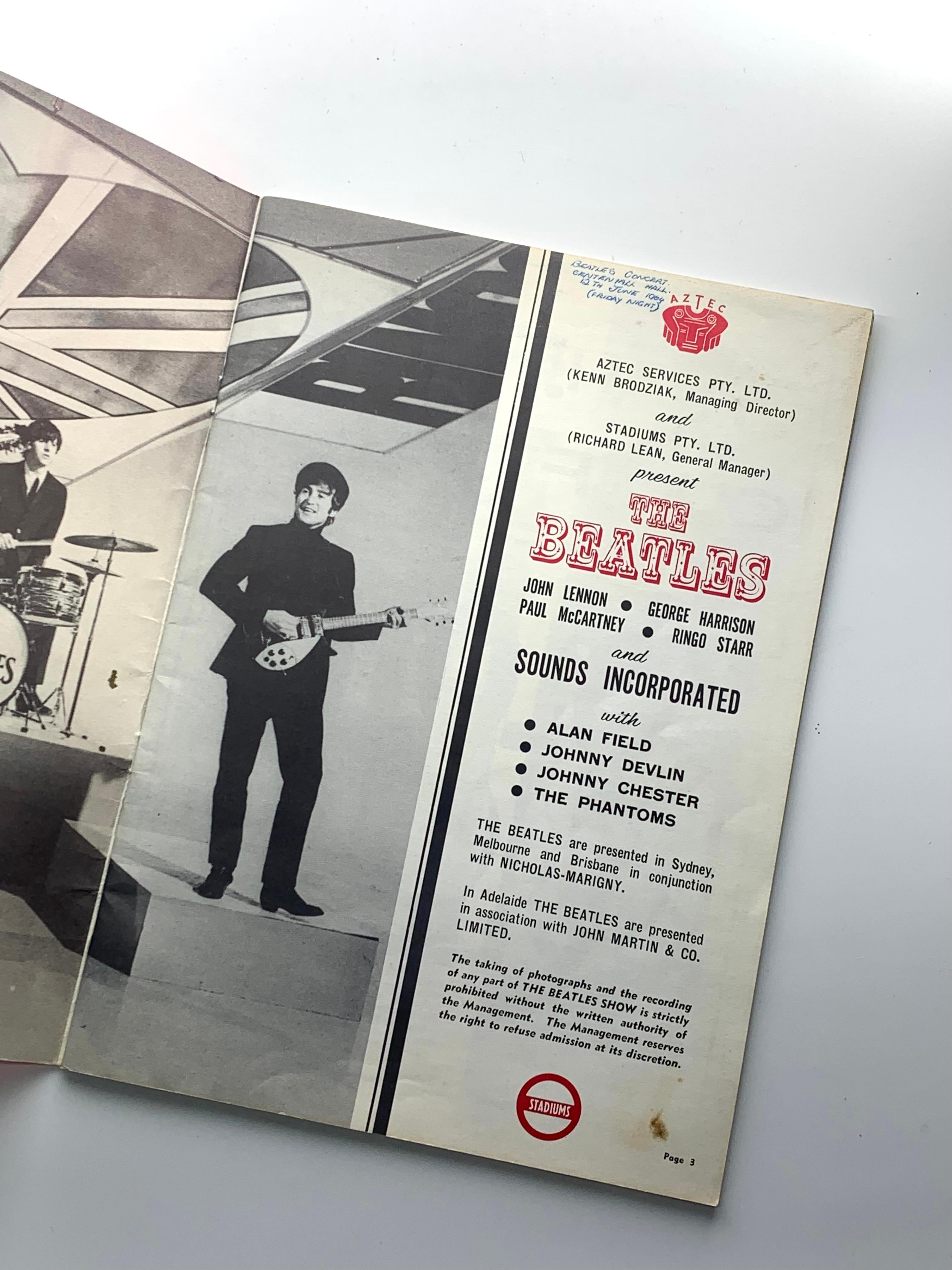 The Beatles Australian Tour 1964 Official Souvenir booklet. In Good Condition For Sale In Pymble, NSW