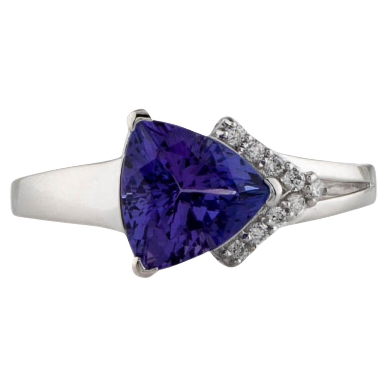 Luxurious 14K Tanzanite & Diamond Cocktail Ring, Size 7.25 - Statement Jewelry For Sale
