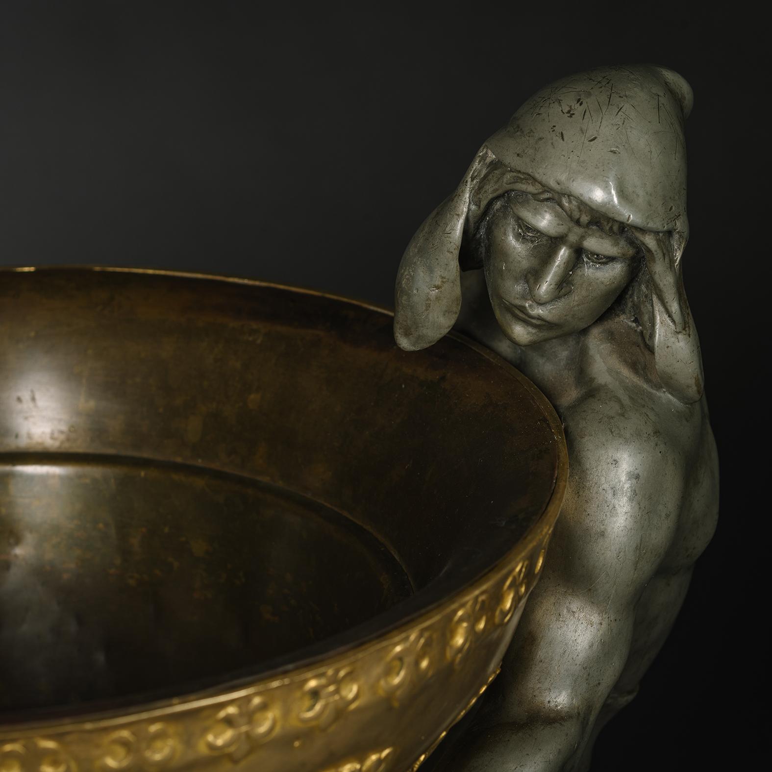 Bronze « Les fondateurs de la cloche » - Jardinière sculpturale de Louis Albert-Lefeuvre en vente