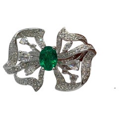 Der Bella Knot – Ring mit kolumbianischem Smaragd (1,24 Karat) und Diamanten