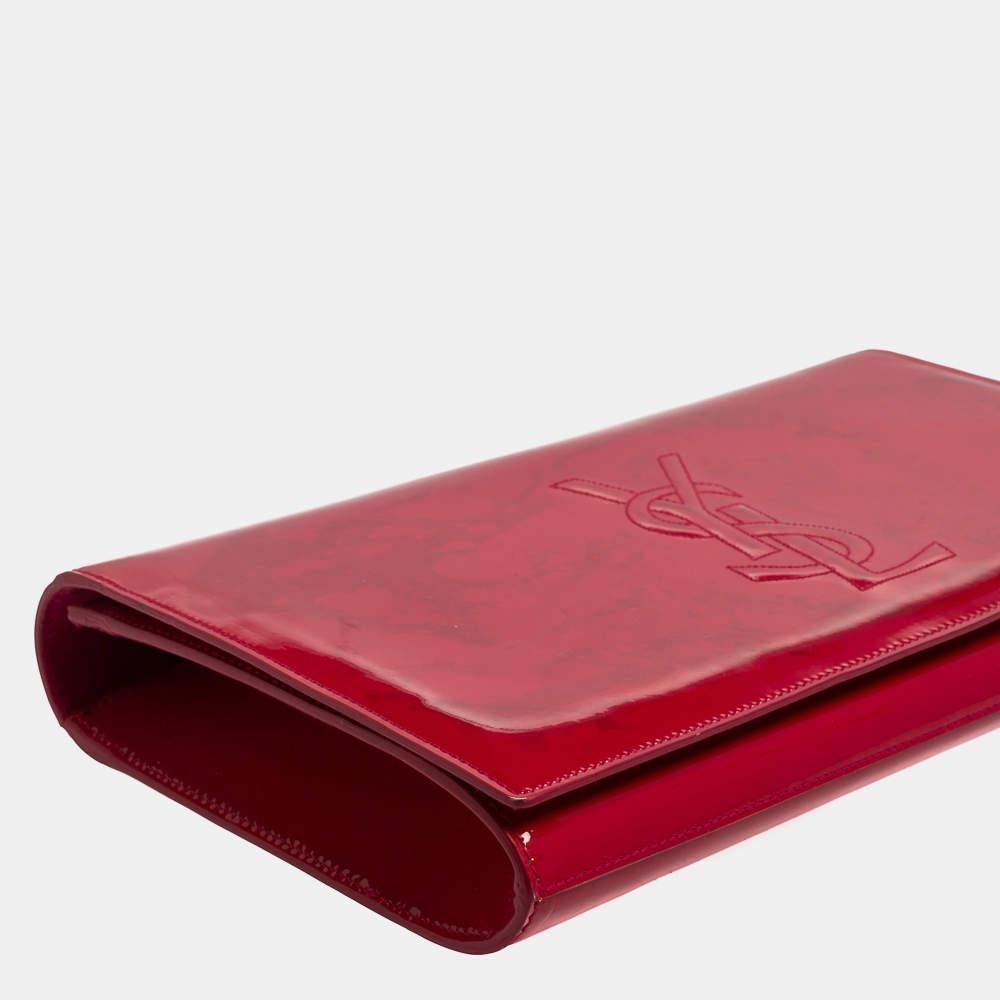 The Belle De Jour clutch by Yves Saint Laurent is a creation that is stylish and For Sale 6