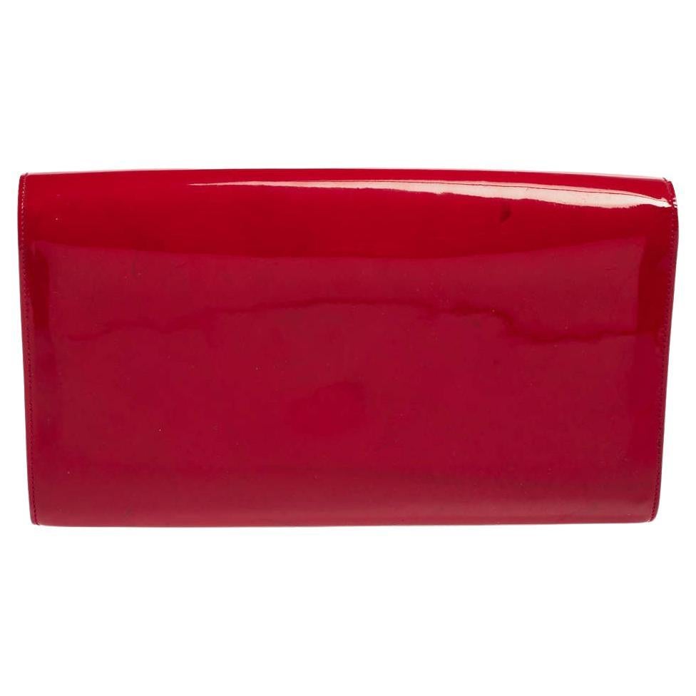 The Belle De Jour clutch by Yves Saint Laurent is a creation that is stylish and For Sale