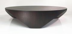 le banc / la table à cocktail du premier minimaliste américain de ces 30 dernières années.