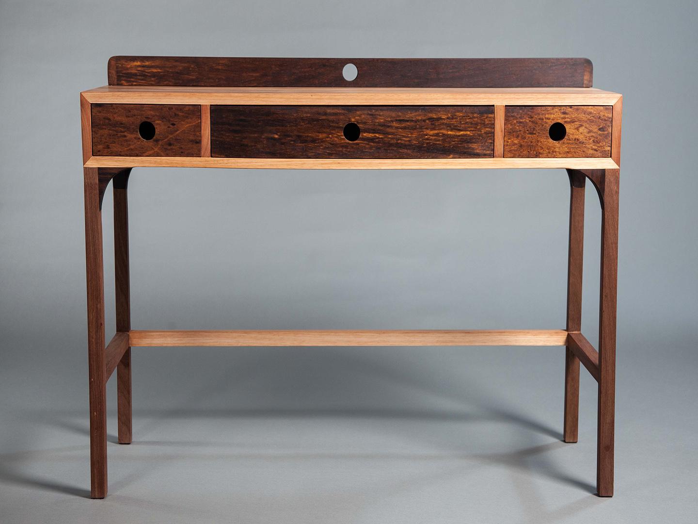 Wood The Bi Writing Desk. Handcrafted from solid jequitibá and imbuia wood. For Sale