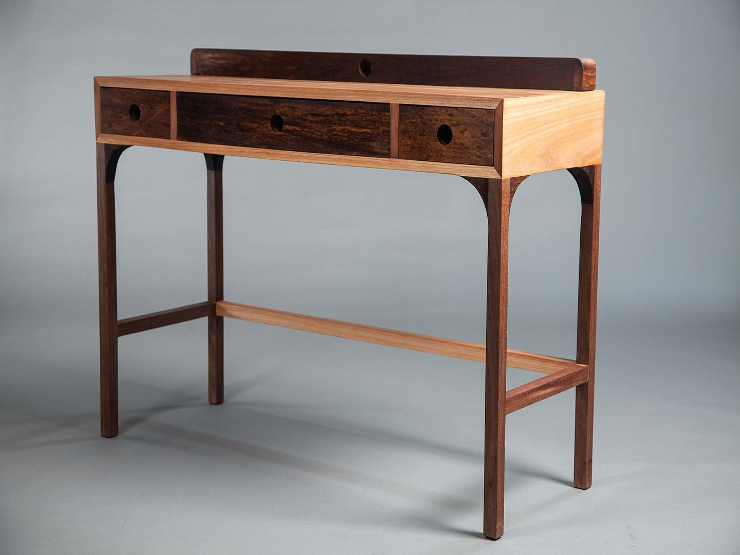 The Bi Writing Desk. Handcrafted from solid jequitibá and imbuia wood. For Sale 5