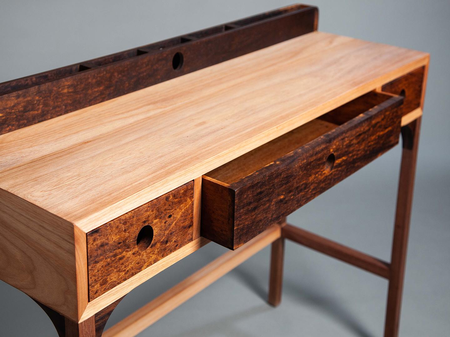 Modern The Bi Writing Desk. Handcrafted from solid jequitibá and imbuia wood. For Sale