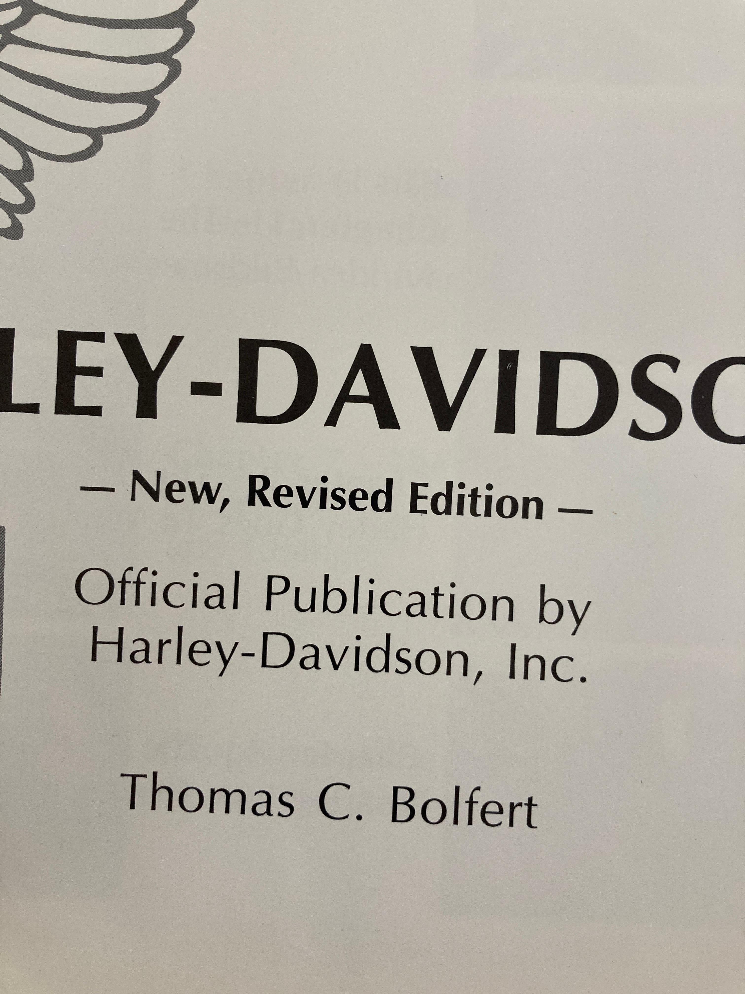 Le grand livre de Harley-Davidson Livre à couverture rigide en vente 3