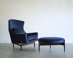 Sedia e ottomana Big Chair di Jens Risom in velluto blu navy, C.C. 1950