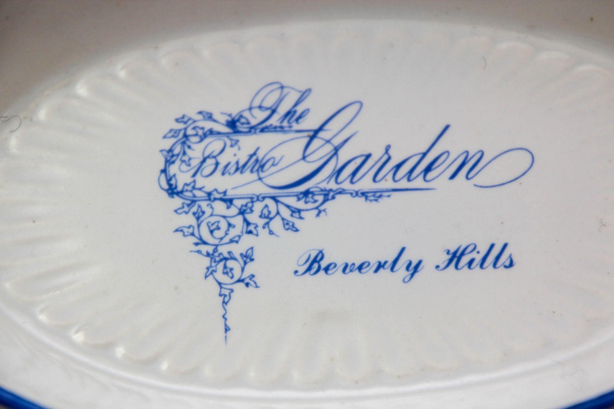 Porcellana Il giardino del Bistro di Beverly Hills, piatto portacenere in porcellana da collezione anni '70 in vendita