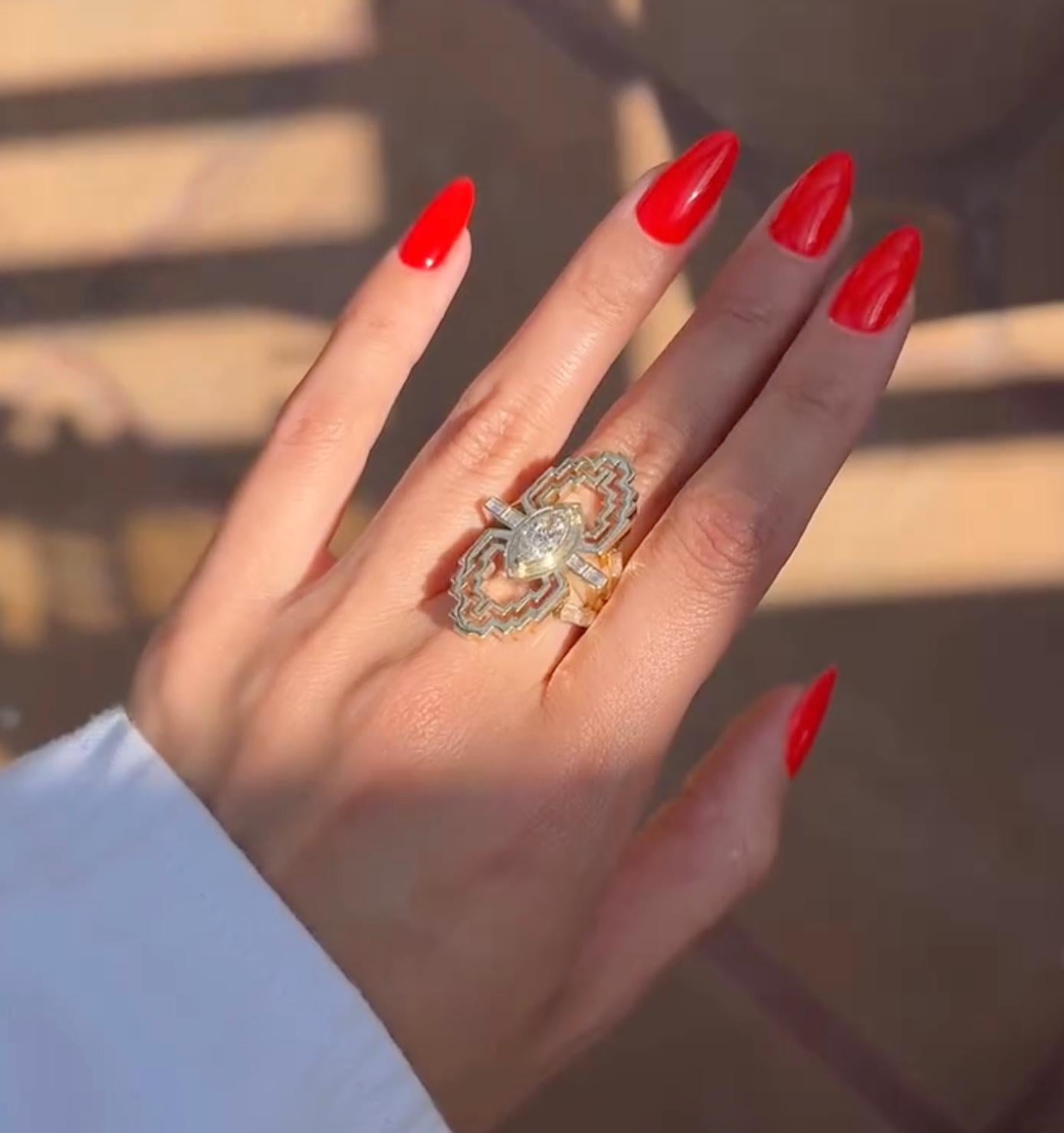 The Bling Maze- 1.7 Carat Marquise Diamond set in 18k Yellow Gold For Sale 1