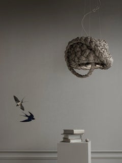 Lampada a sospensione grande in grafite The Bride di Mammalampa