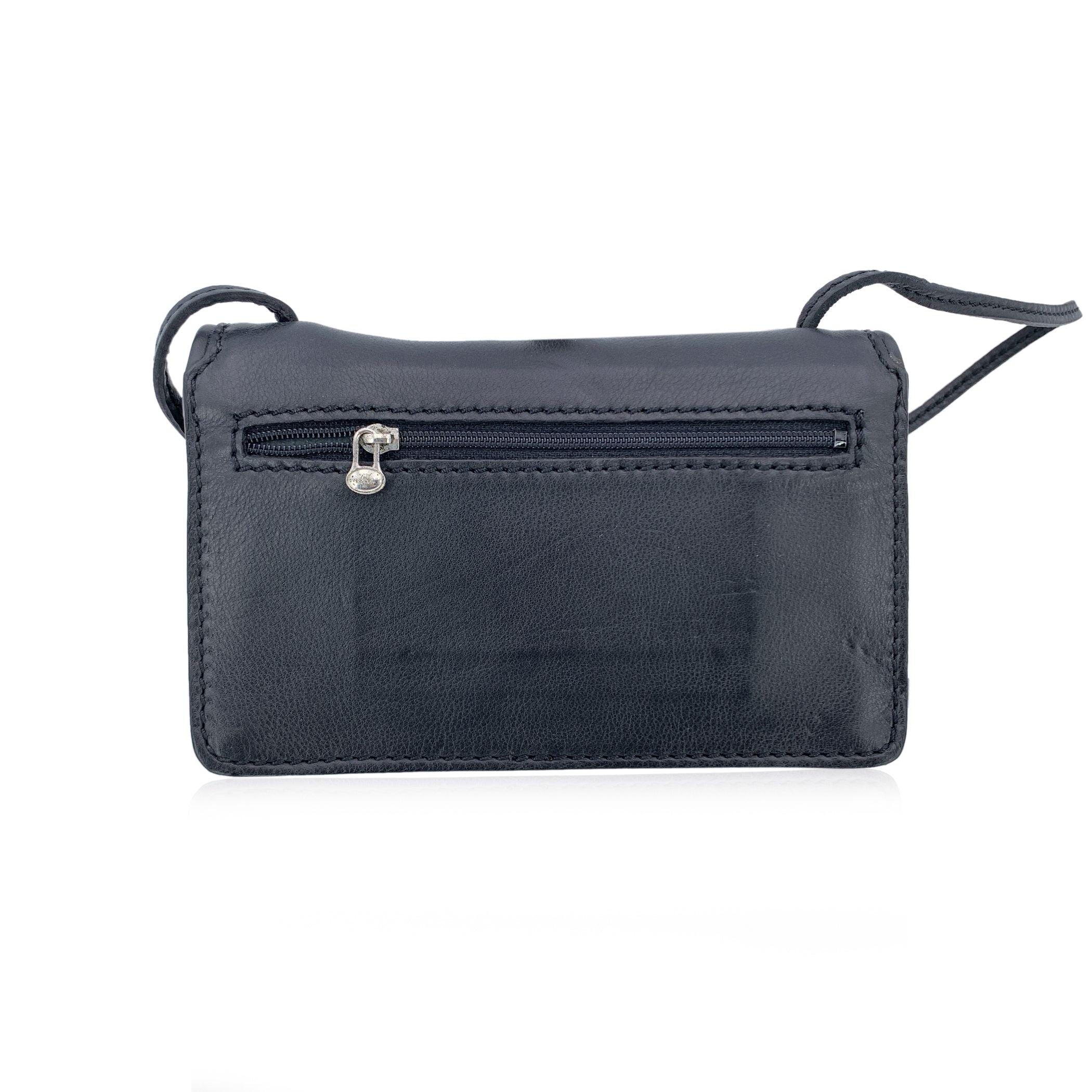 The Bridge Black Leather Small Mini Messenger Crossbody Bag In Excellent Condition For Sale In Rome, Rome
