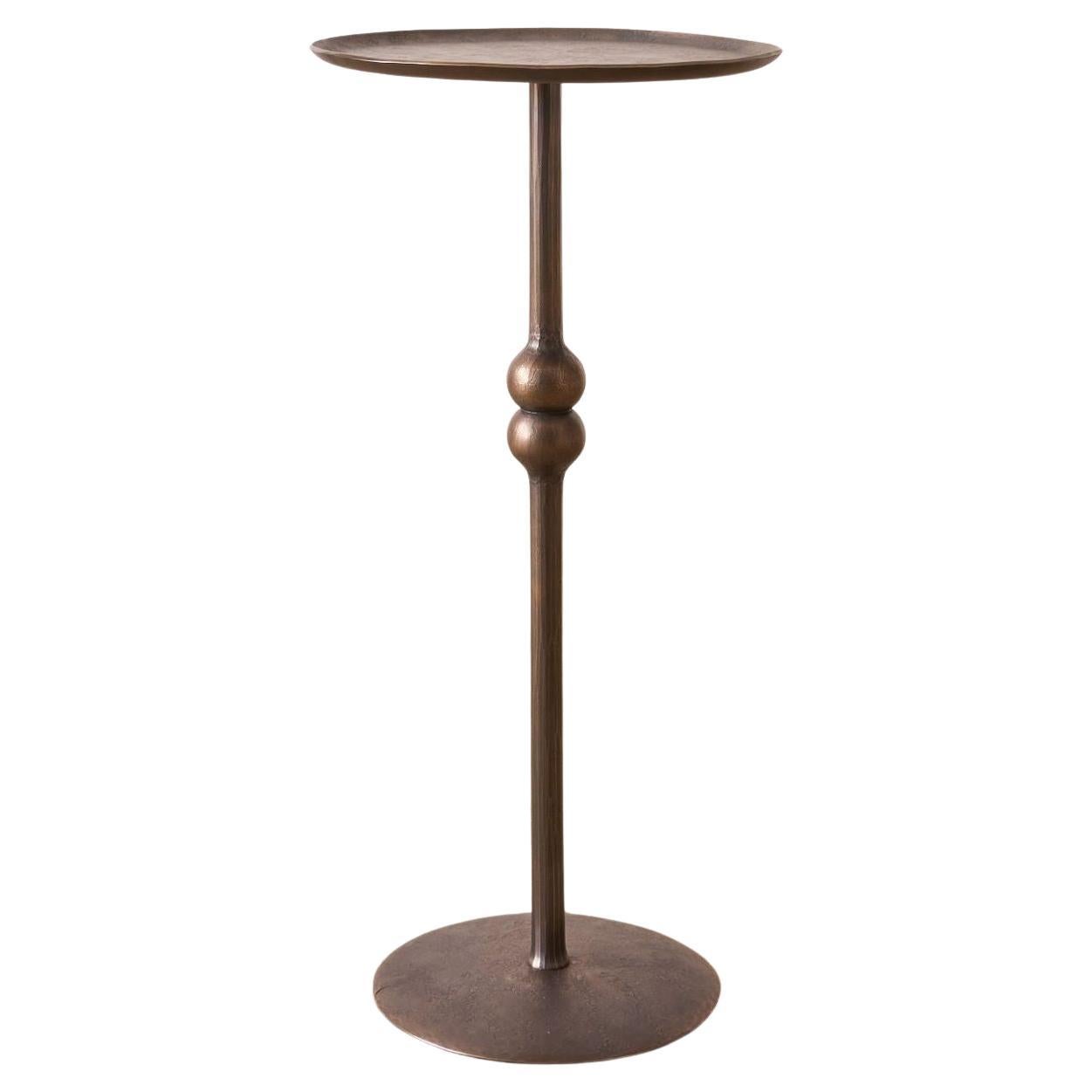 Der „Brokkr“ Martini-Tisch aus Bronze – gedrechselt