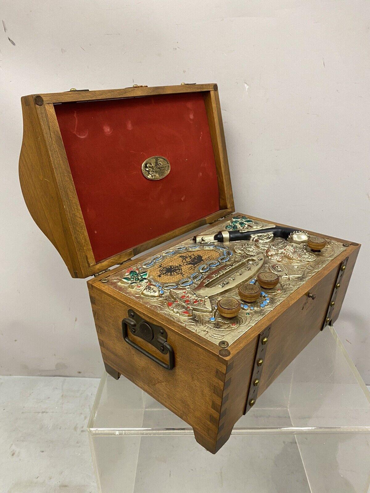 Buccaneer Chest by Guild Vintage AM/FM Radio Pirate Treasure Chest Radio 6