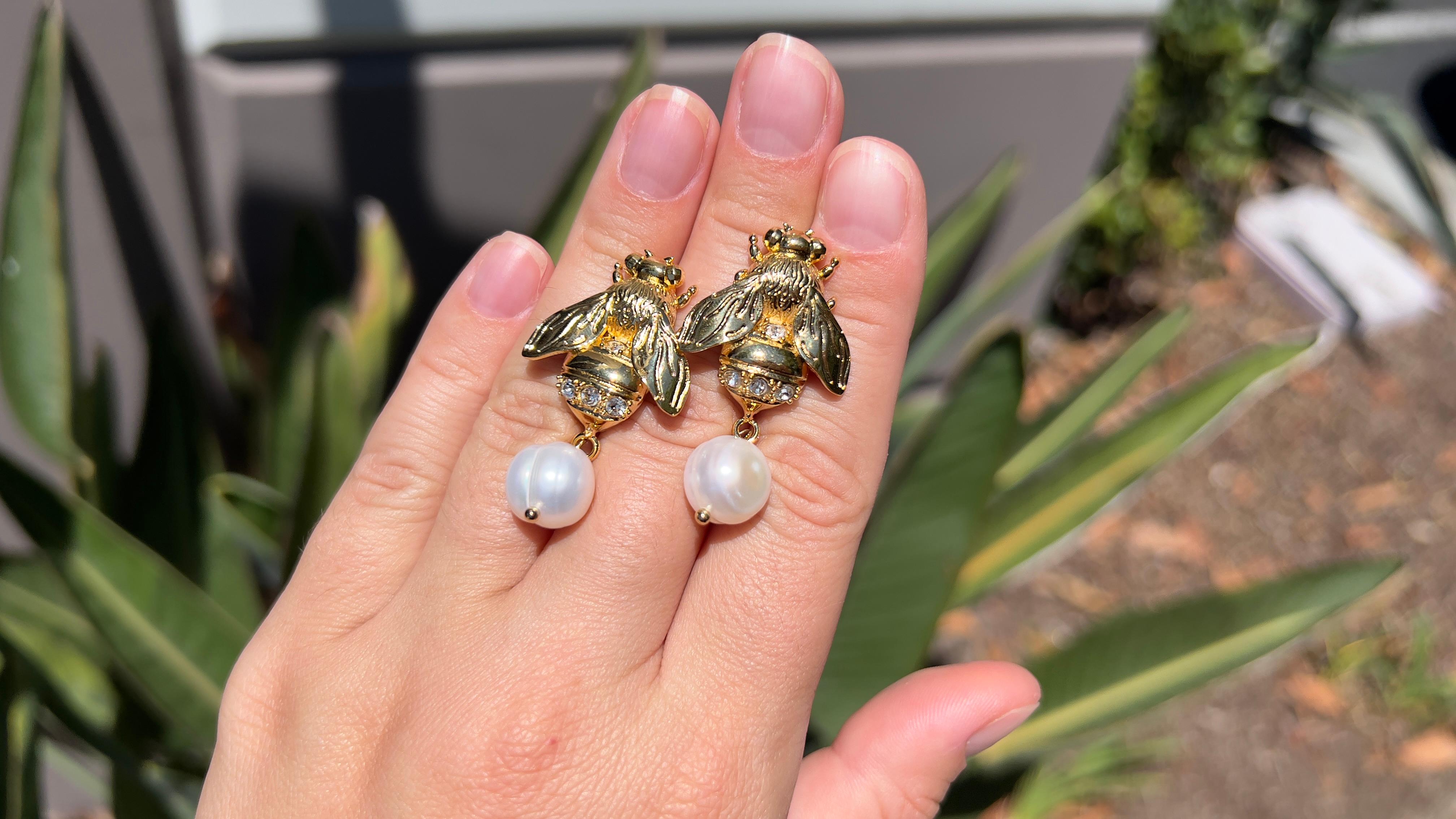 Round Cut The Bumblebee Natural Pearl Earrings 18K Gold Plated For Sale