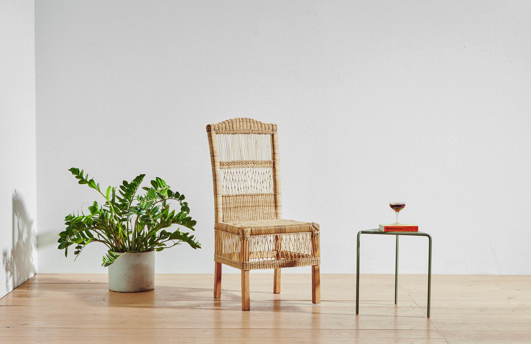 Handwoven Malawi Cane Dining Chair in Open Weave with White Linen Cushion In Excellent Condition For Sale In Brooklyn, NY