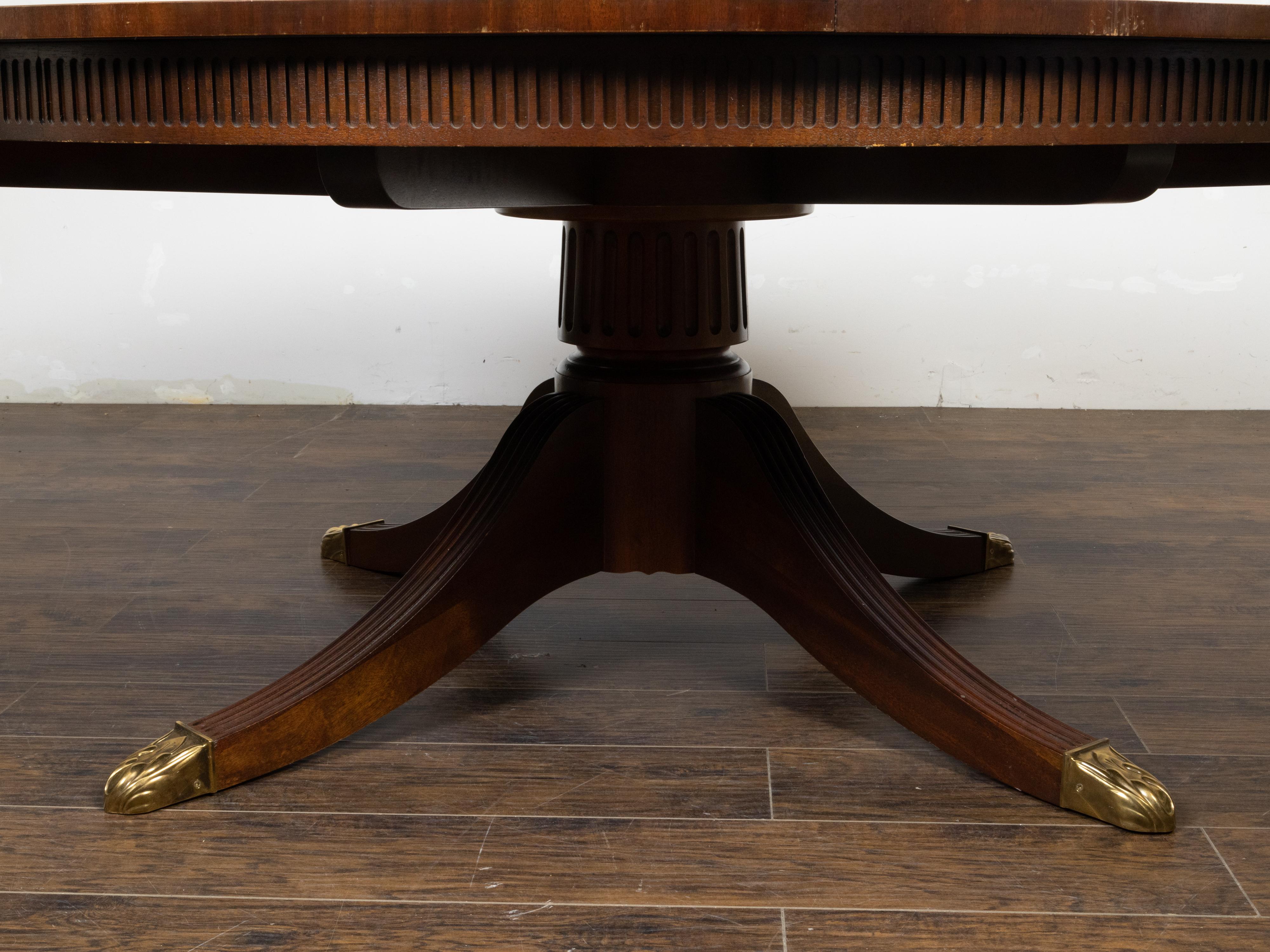 Regency The Capstan, Baker Furniture Vintage Mahogany Dining Table with Extending Top