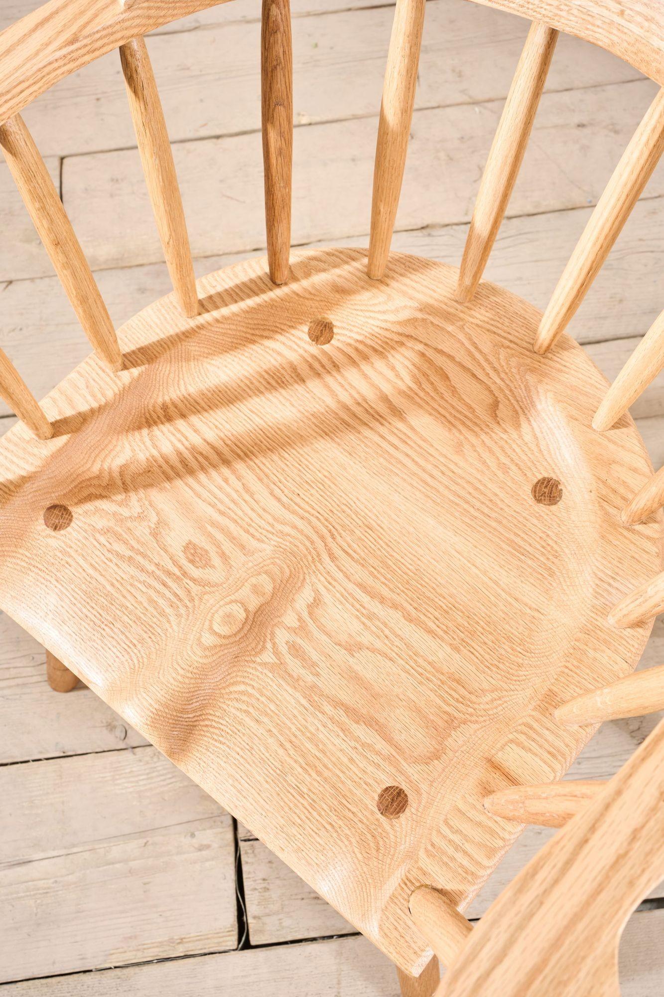 Der Stuhl „Captain“ von TallBoy Interiors im Angebot 2