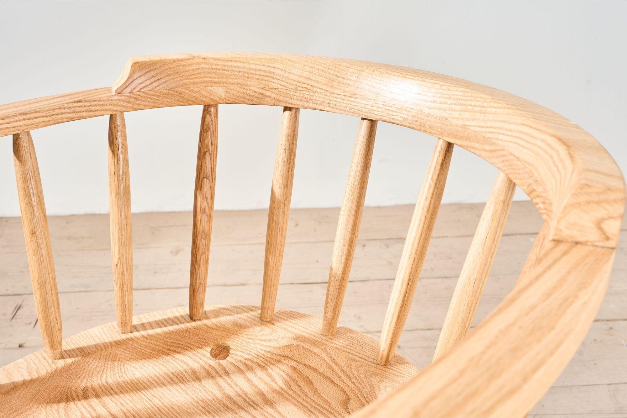 Der Stuhl „Captain“ von TallBoy Interiors im Angebot 4