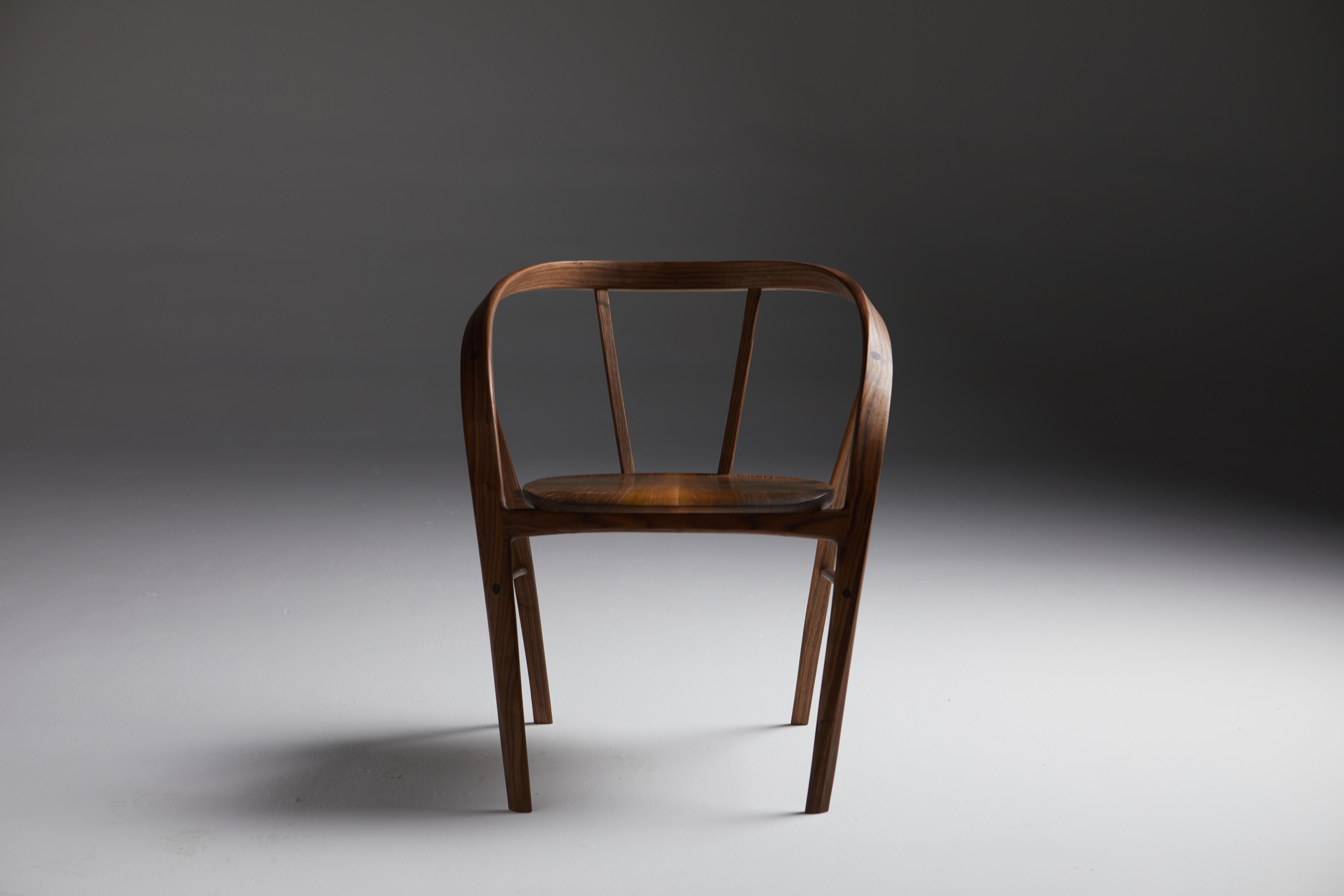 Carol Chair in Bent Wood Walnut and English Walnut by Jonathan Field In New Condition For Sale In London, GB