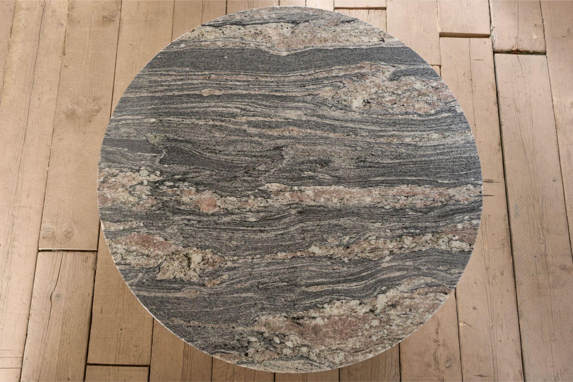 Mesa central circular de mármol 
