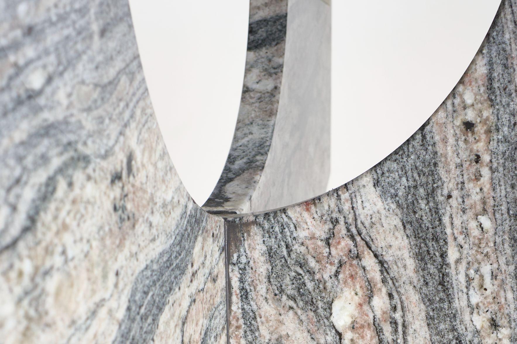 Mesa central circular de mármol 
