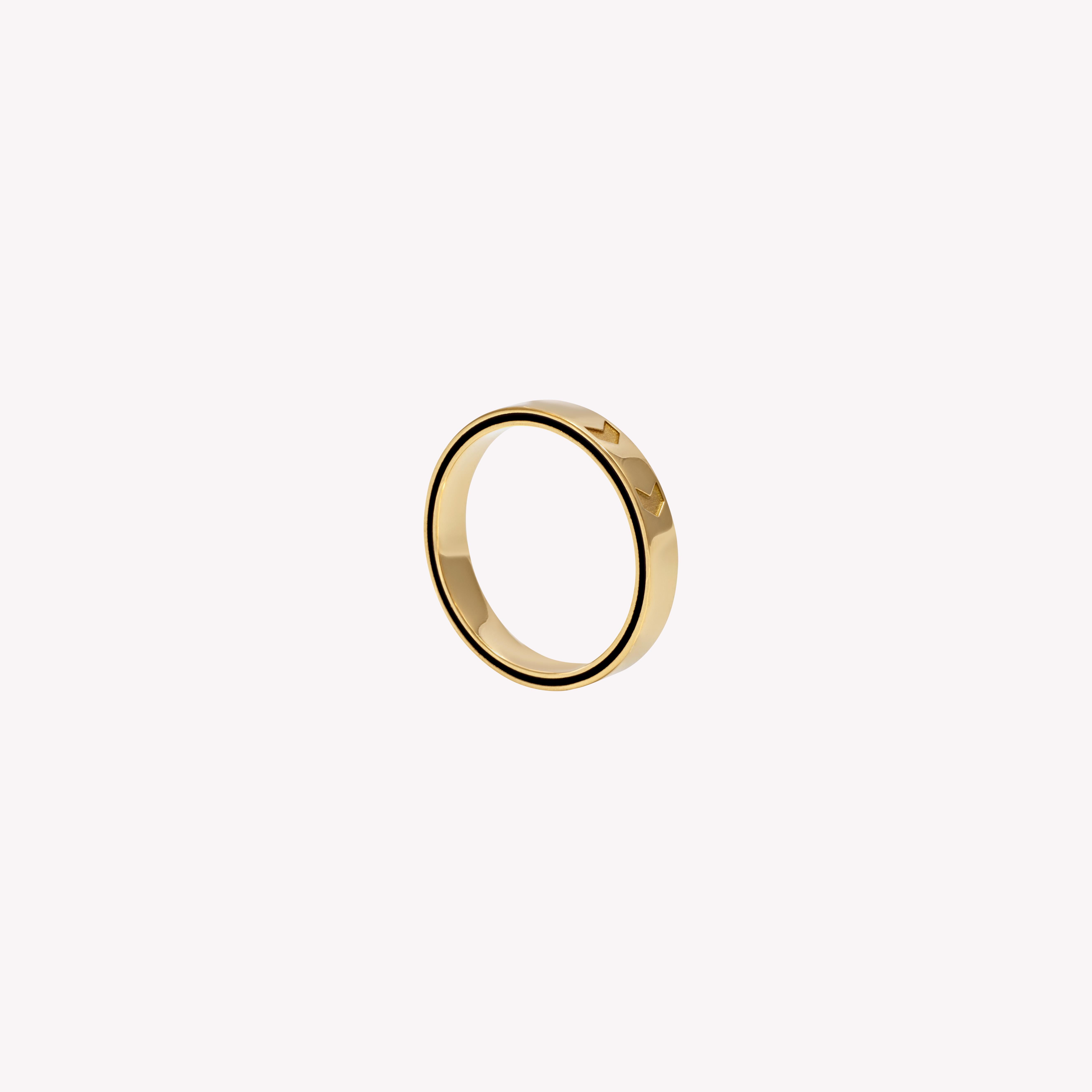 An 18k Solid Yellow Gold Ring with Black Enamel Piping 3