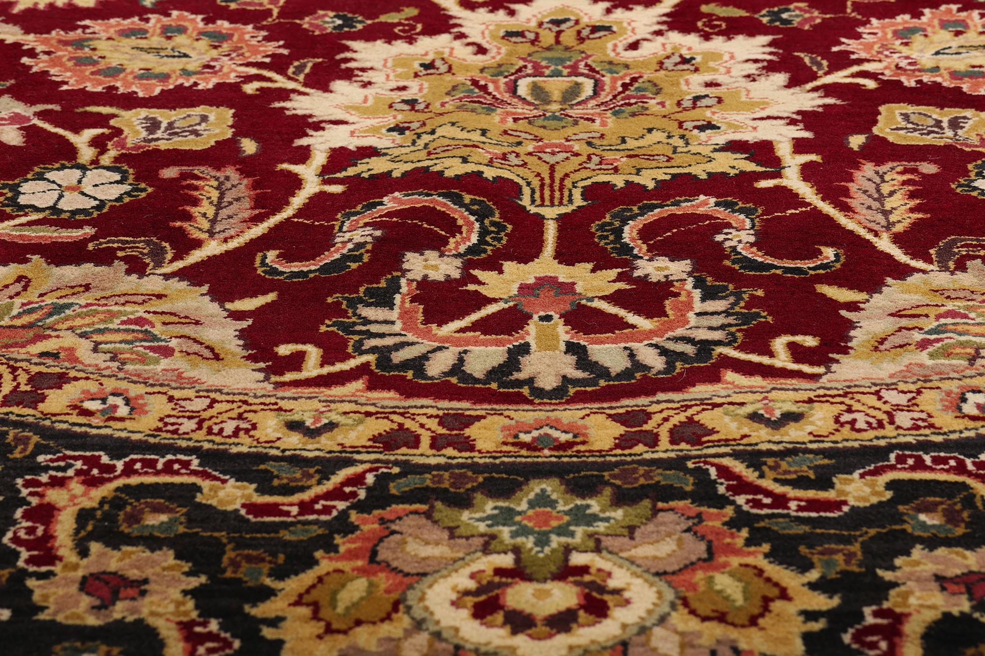 Laine Le cercle céleste : Un Oushak indien vintage cramoisi d'une élégance impériale en vente