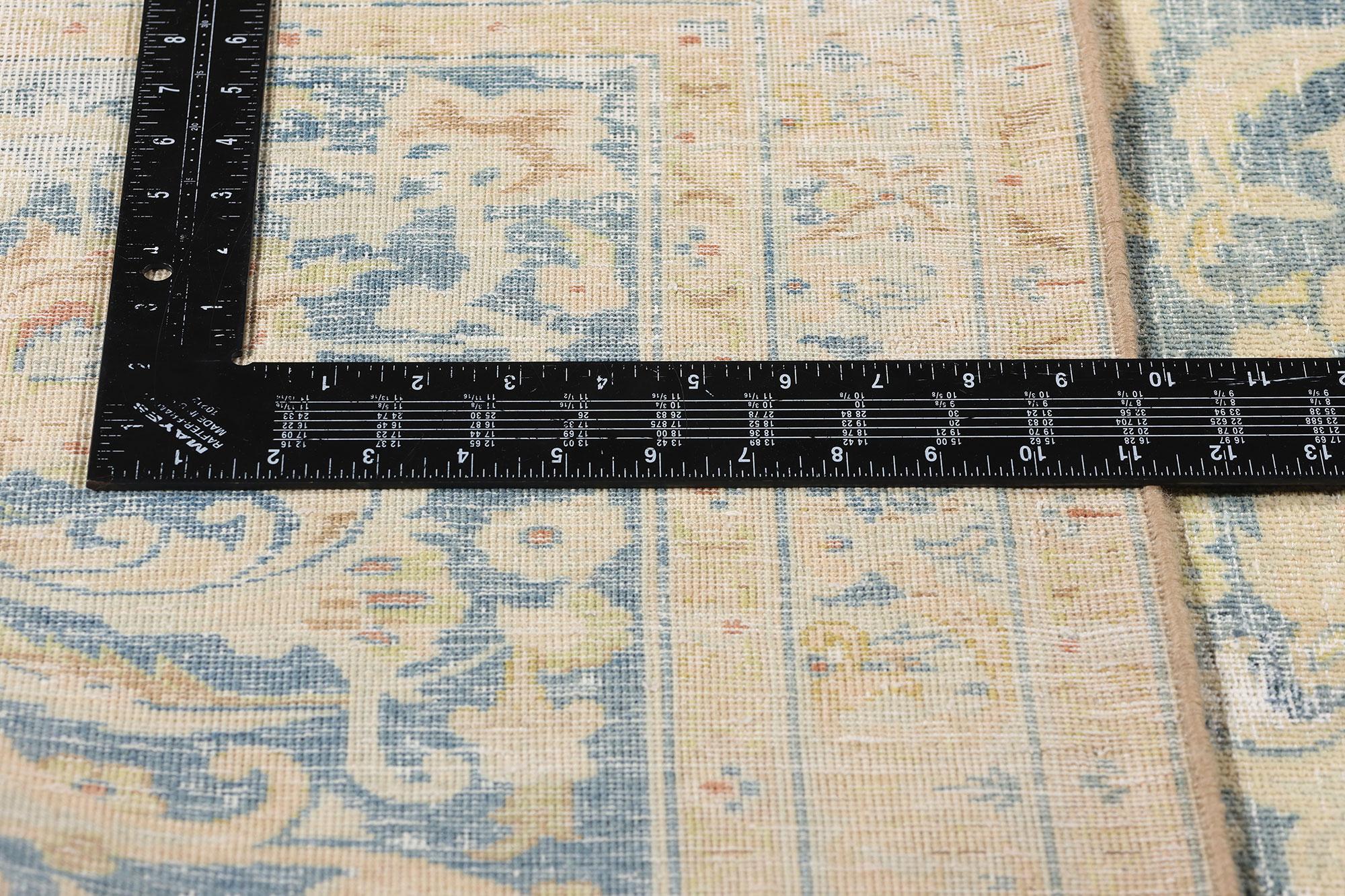 El Susurro Celestial: Una antigua obra maestra persa kashan de gracia etérea en venta 1